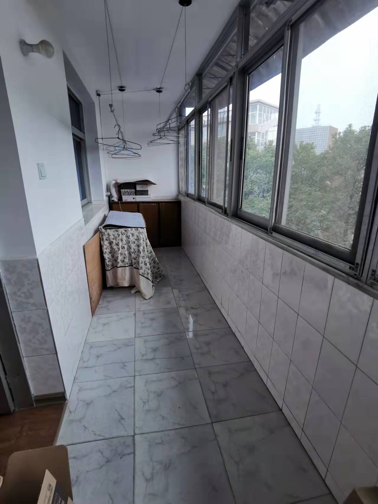 建设南路散盘  2室1厅1卫   1200.00元/月室内图