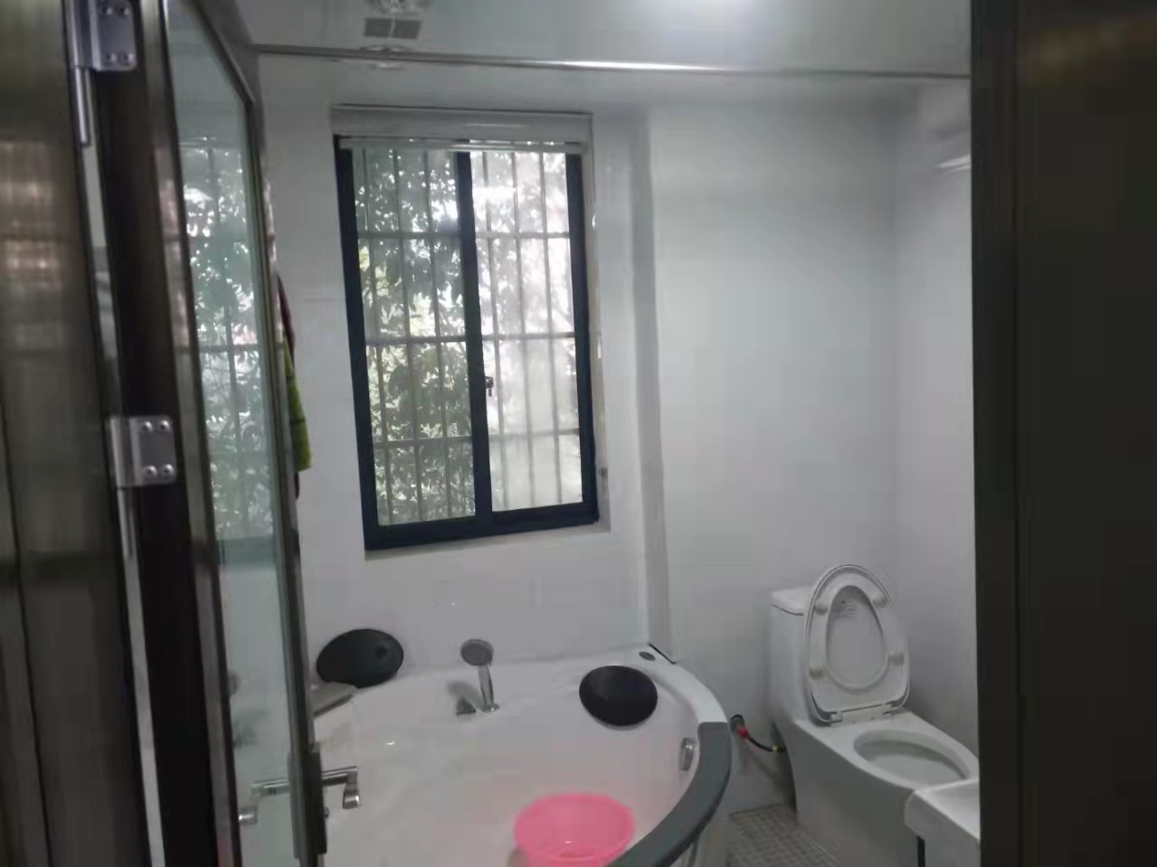 世纪嘉苑 3室2厅2卫 2500.0元/月 世纪嘉苑 3室2厅2卫 2500.0元/月室内图