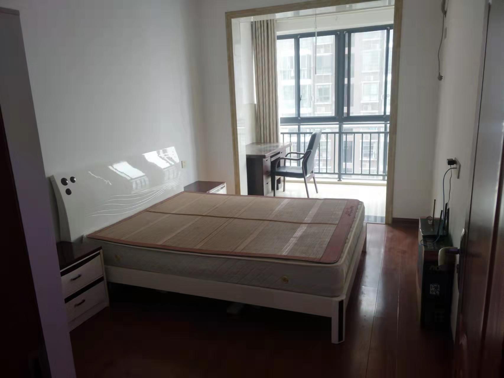 旺佳华府 3室2厅2卫 2500.0元/月 旺佳华府 3室2厅2卫 2500.0元/月室内图