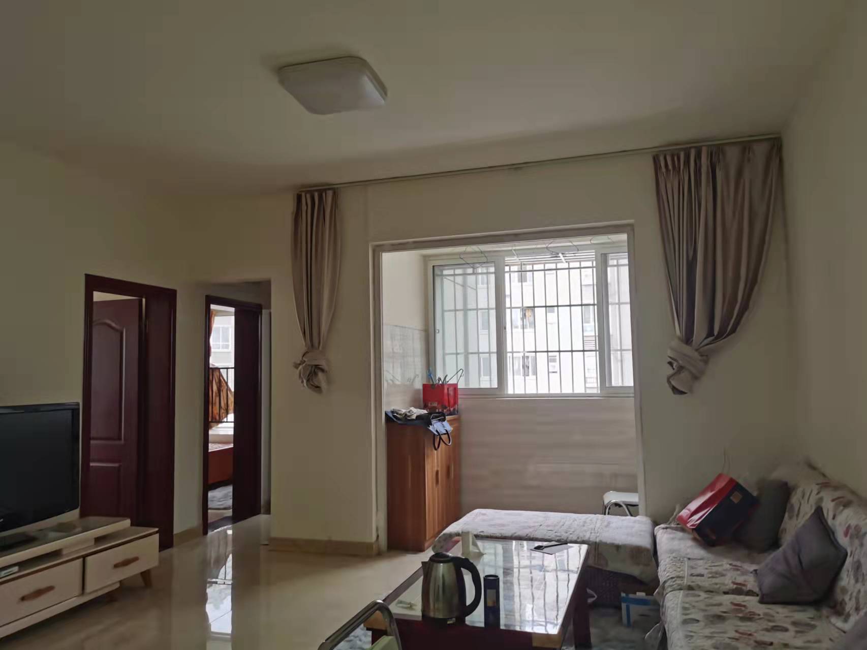 南湖锦苑 2室2厅1卫 2300.0元/月 南湖锦苑 2室2厅1卫 2300.0元/月室内图