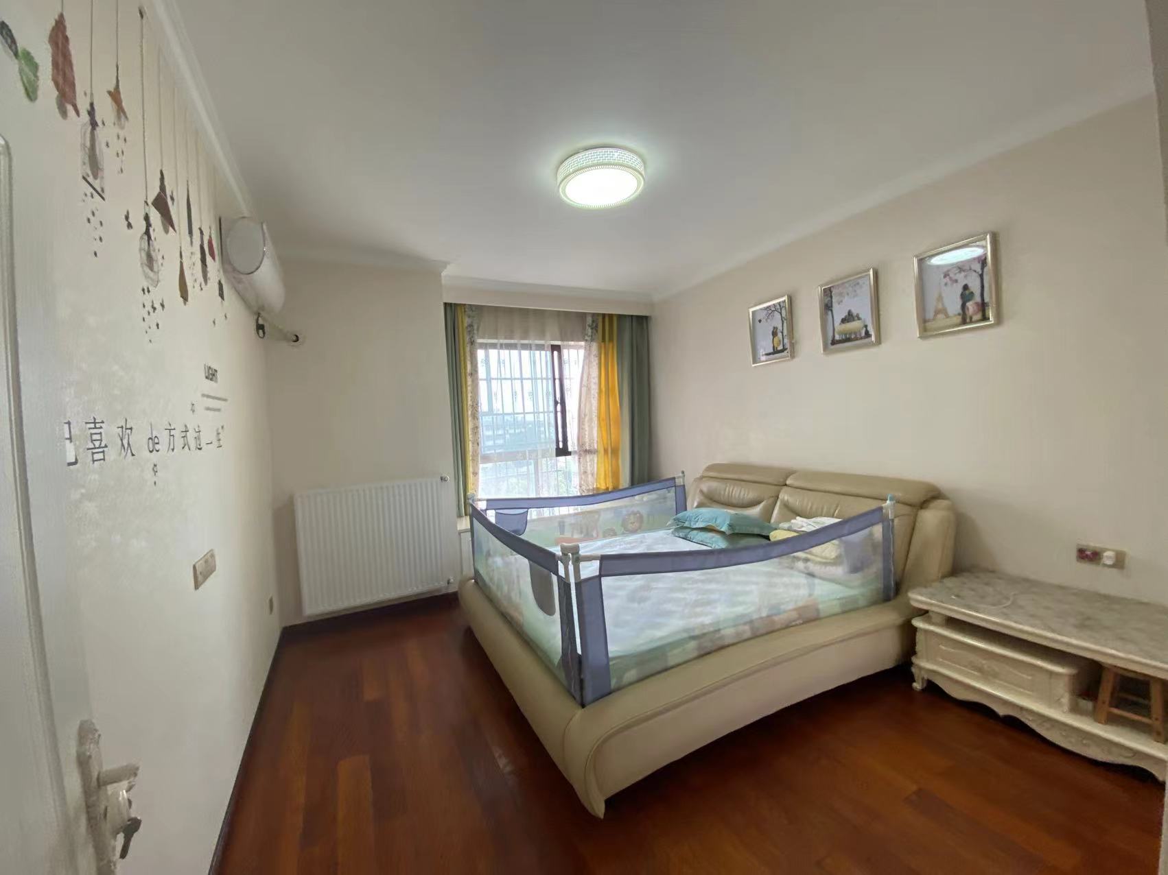 百盛嘉园(湾塘村) 3室2厅2卫 468000.0万 百盛嘉园(湾塘村) 3室2厅2卫 468000.0万客厅