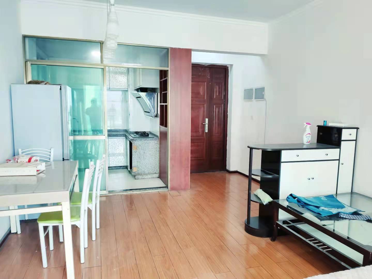 中天会展城B区  2室1厅1卫   2500.00元/月室内图