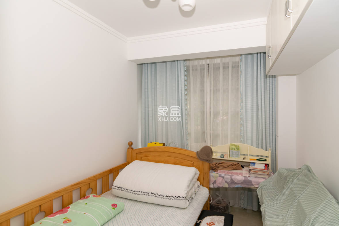 珠江东方明珠(新地东方明珠)三期 3室2厅1卫 78.00万 珠江东方明珠(新地东方明珠)三期 3室2厅1卫 78.00万卧室