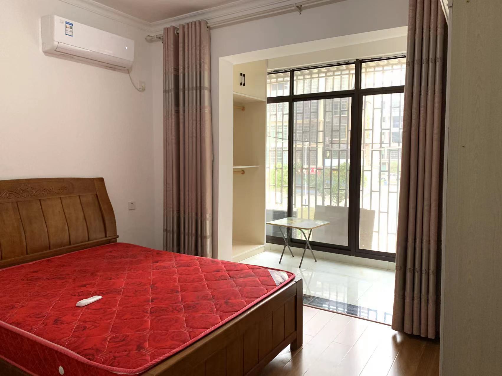 杨岭安置小区  2室2厅1卫    1100.0元/月 杨岭安置小区  2室2厅1卫    1100.0元/月室内图1