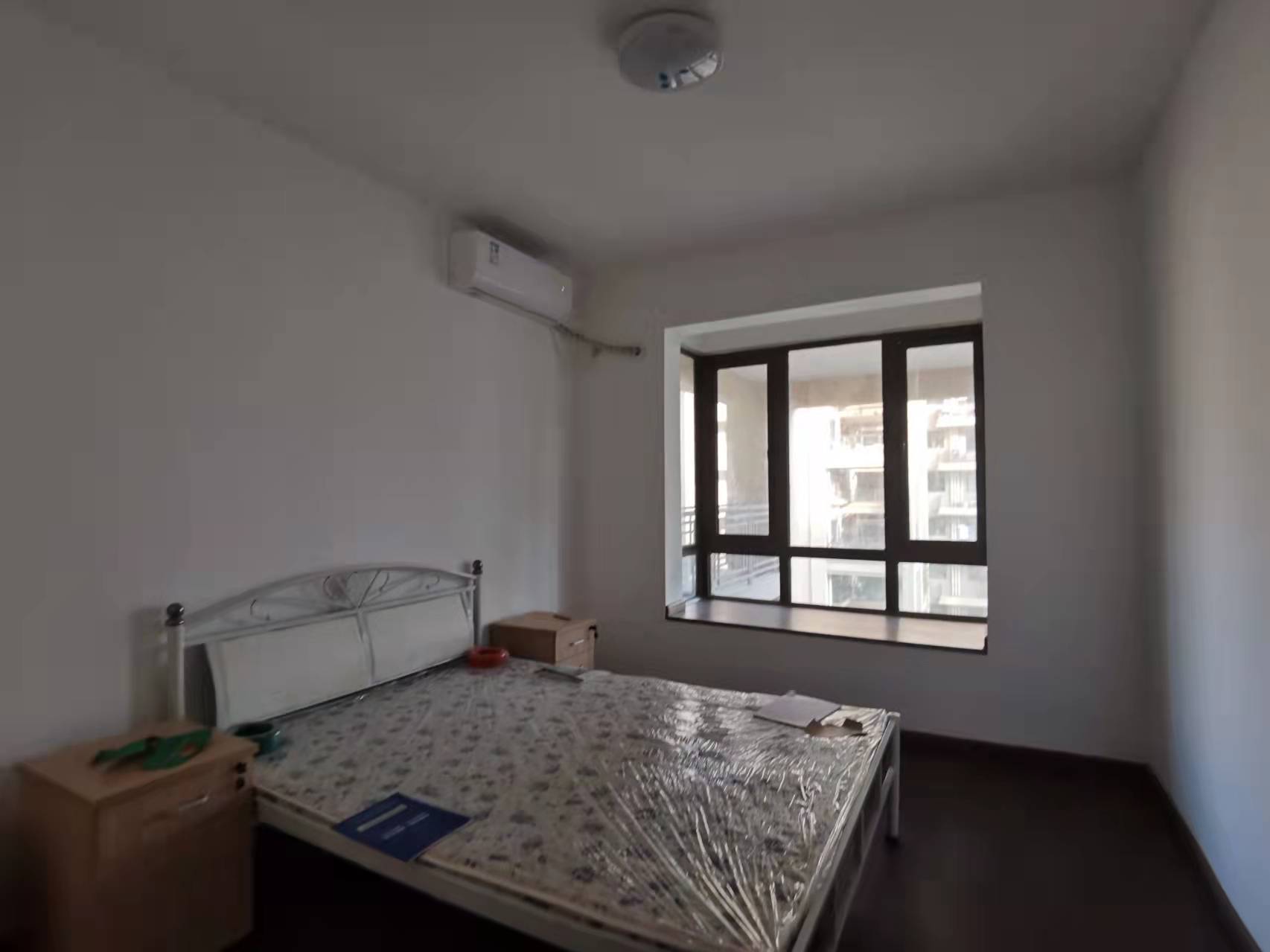 南湖国际6期 3室2厅1卫 3500.0元/月 南湖国际6期 3室2厅1卫 3500.0元/月室内图