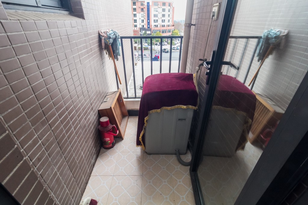 深业睿城 2室1厅1卫 38.8万 深业睿城 2室1厅1卫 38.8万阳台