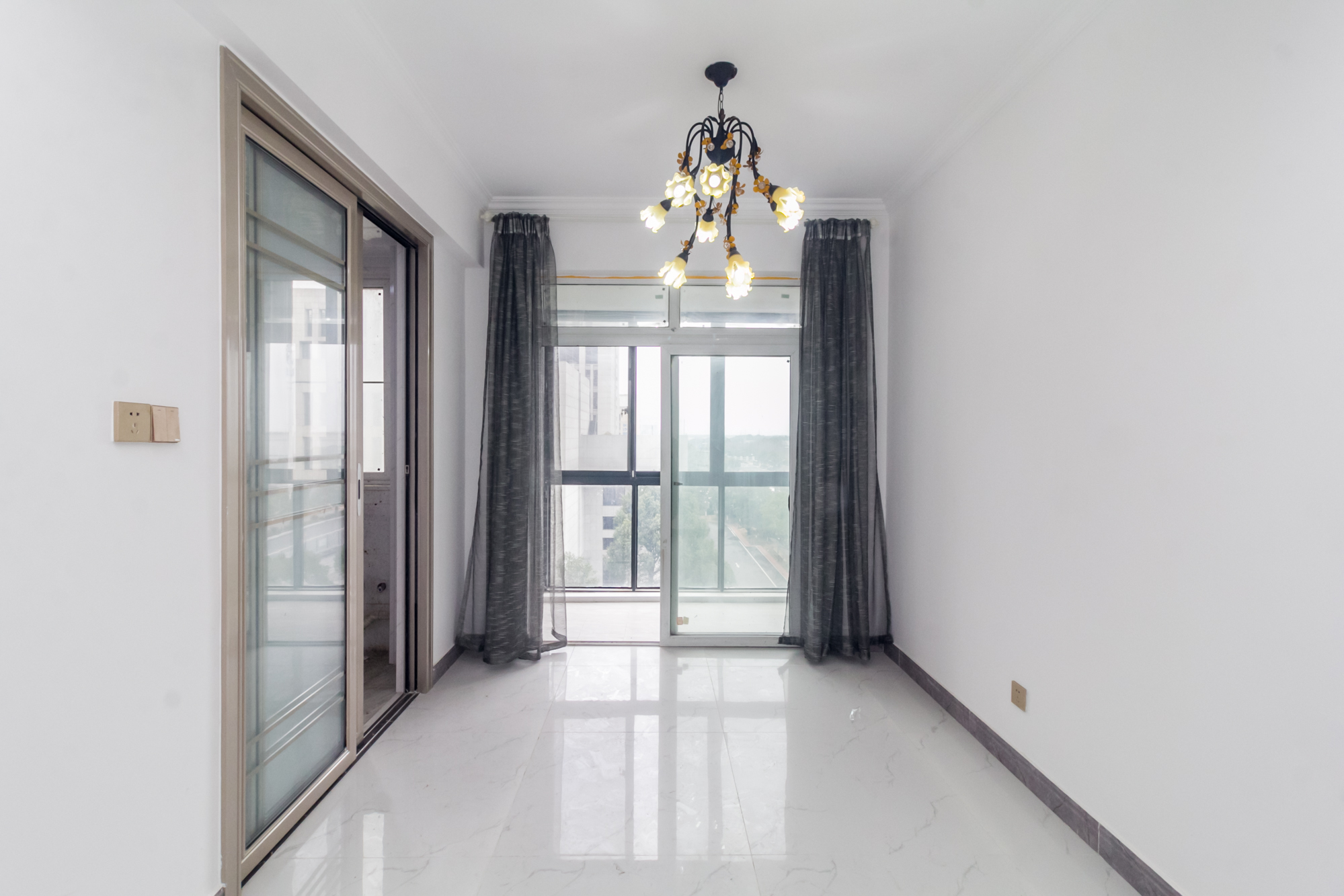 光明城市（星辰青年城）  3室2厅2卫    85.0万其他