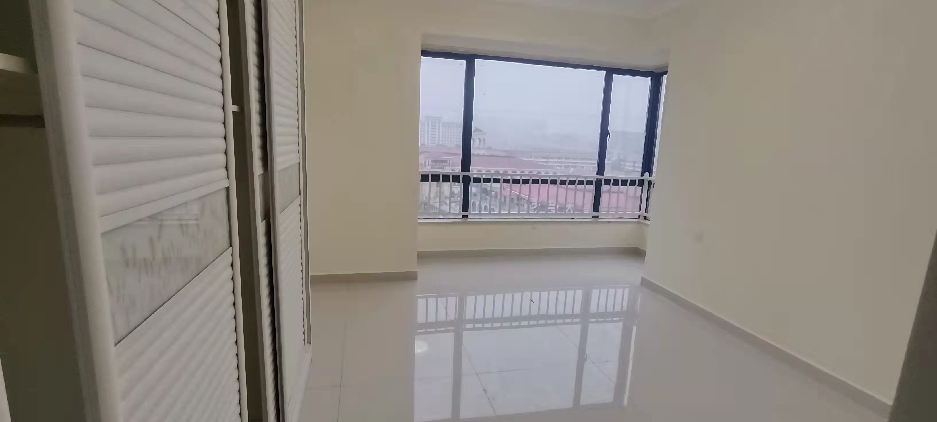 盛世金源  3室2厅2卫    2400.0元/月 盛世金源  3室2厅2卫    2400.0元/月室内图