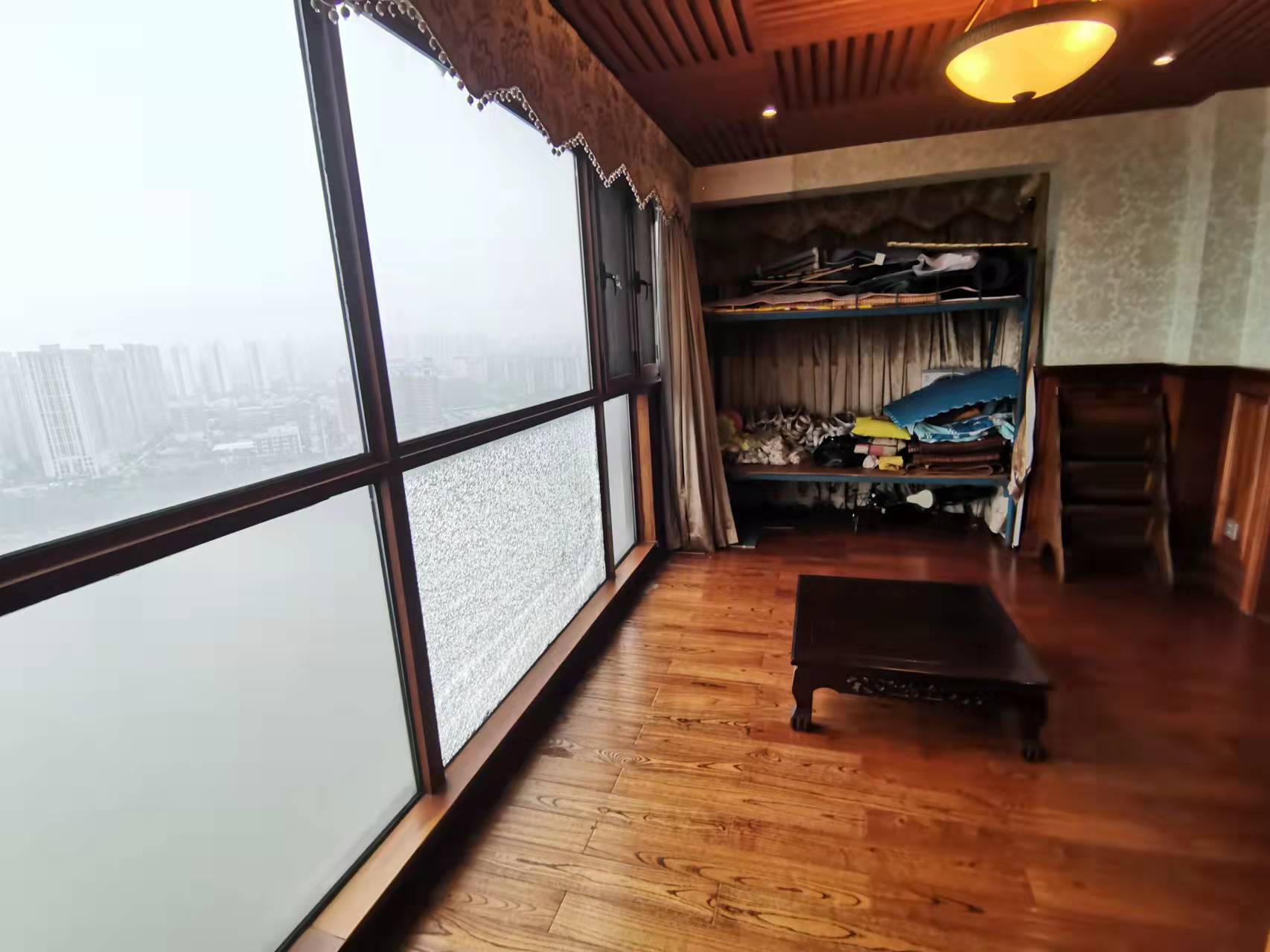 山水国际 3室2厅2卫 130.0万 山水国际 3室2厅2卫 130.0万客厅