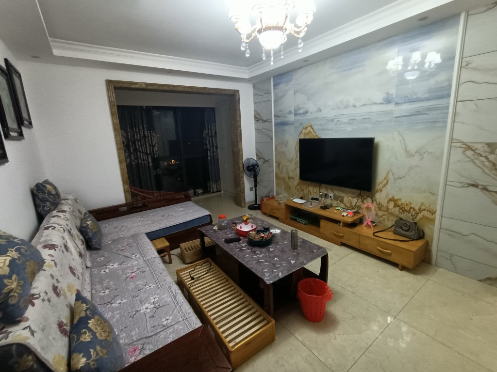 西子莲花  2室2厅1卫   59.80万客厅