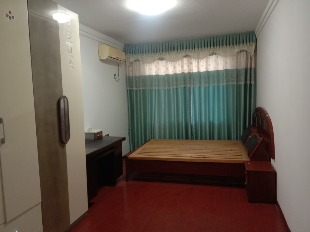 私房(桃源县所有) 5室2厅2卫 168.0万 私房(桃源县所有) 5室2厅2卫 168.0万卧室