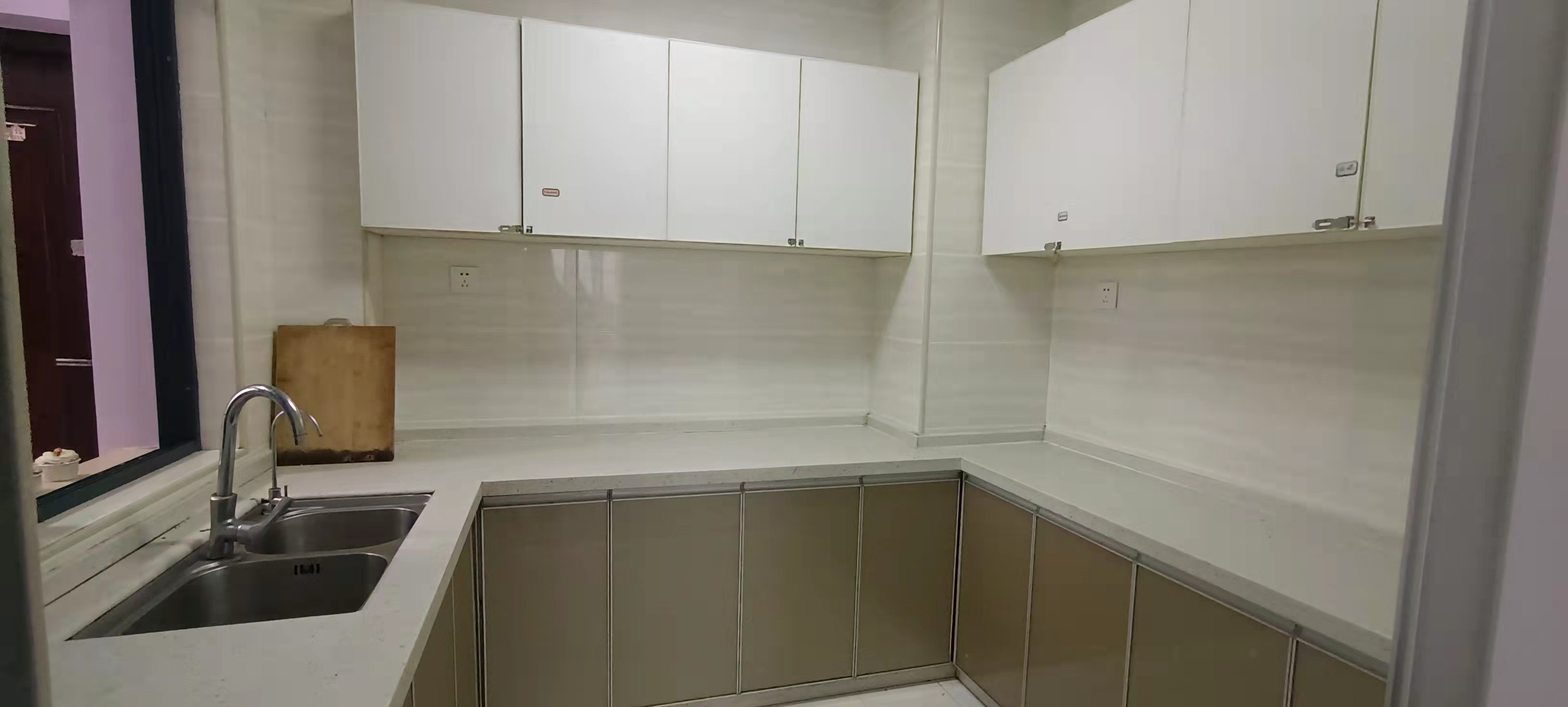 盛世金源  3室2厅2卫    2400.0元/月 盛世金源  3室2厅2卫    2400.0元/月室内图