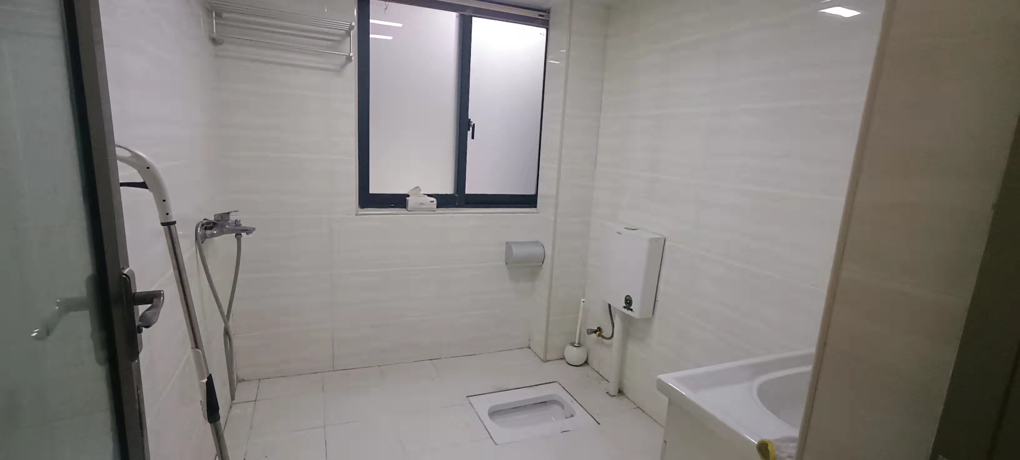 盛世金源  3室2厅2卫    2400.0元/月 盛世金源  3室2厅2卫    2400.0元/月室内图