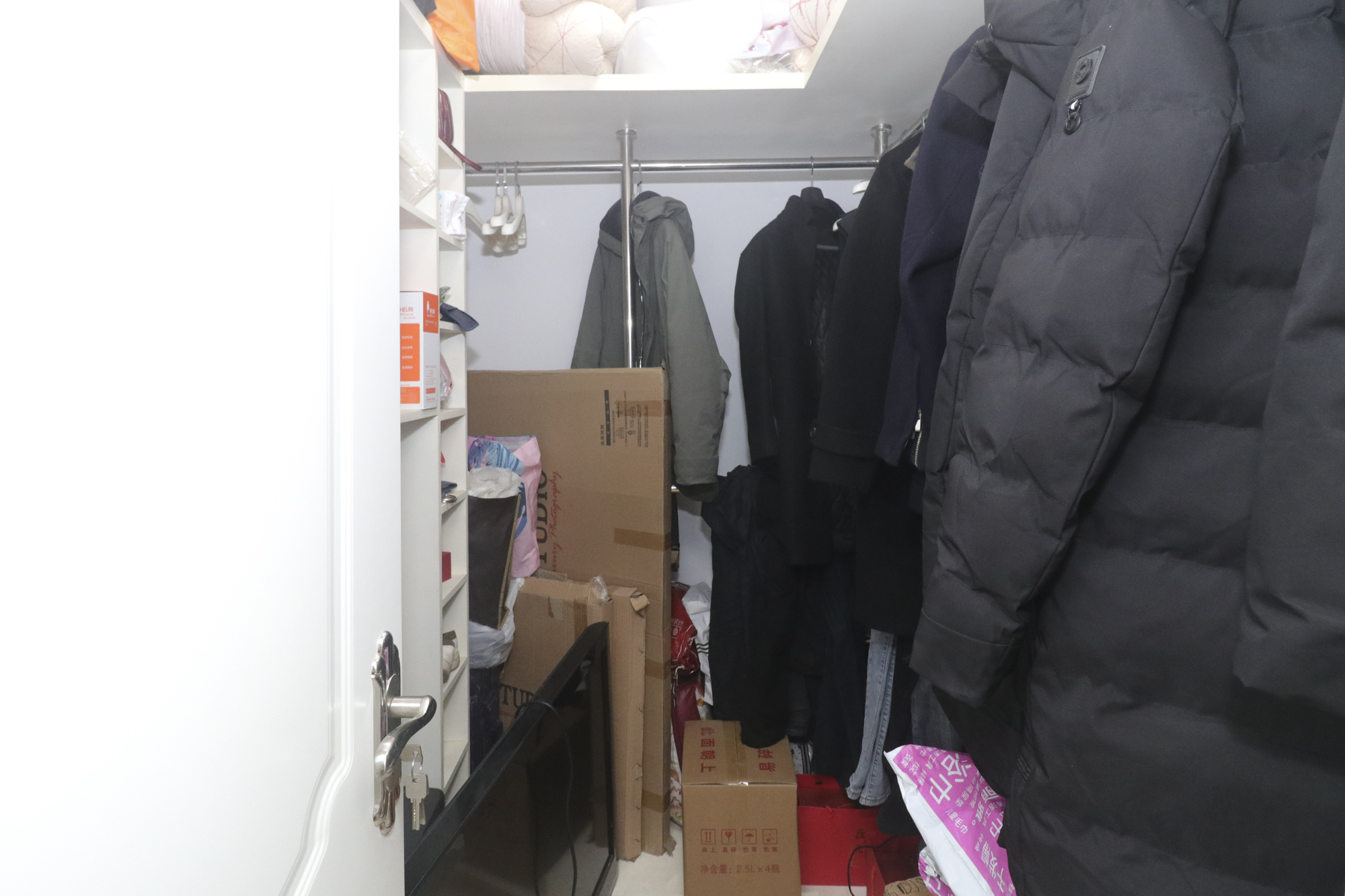 咸嘉新村西子园  4室2厅2卫    136.0万阳台