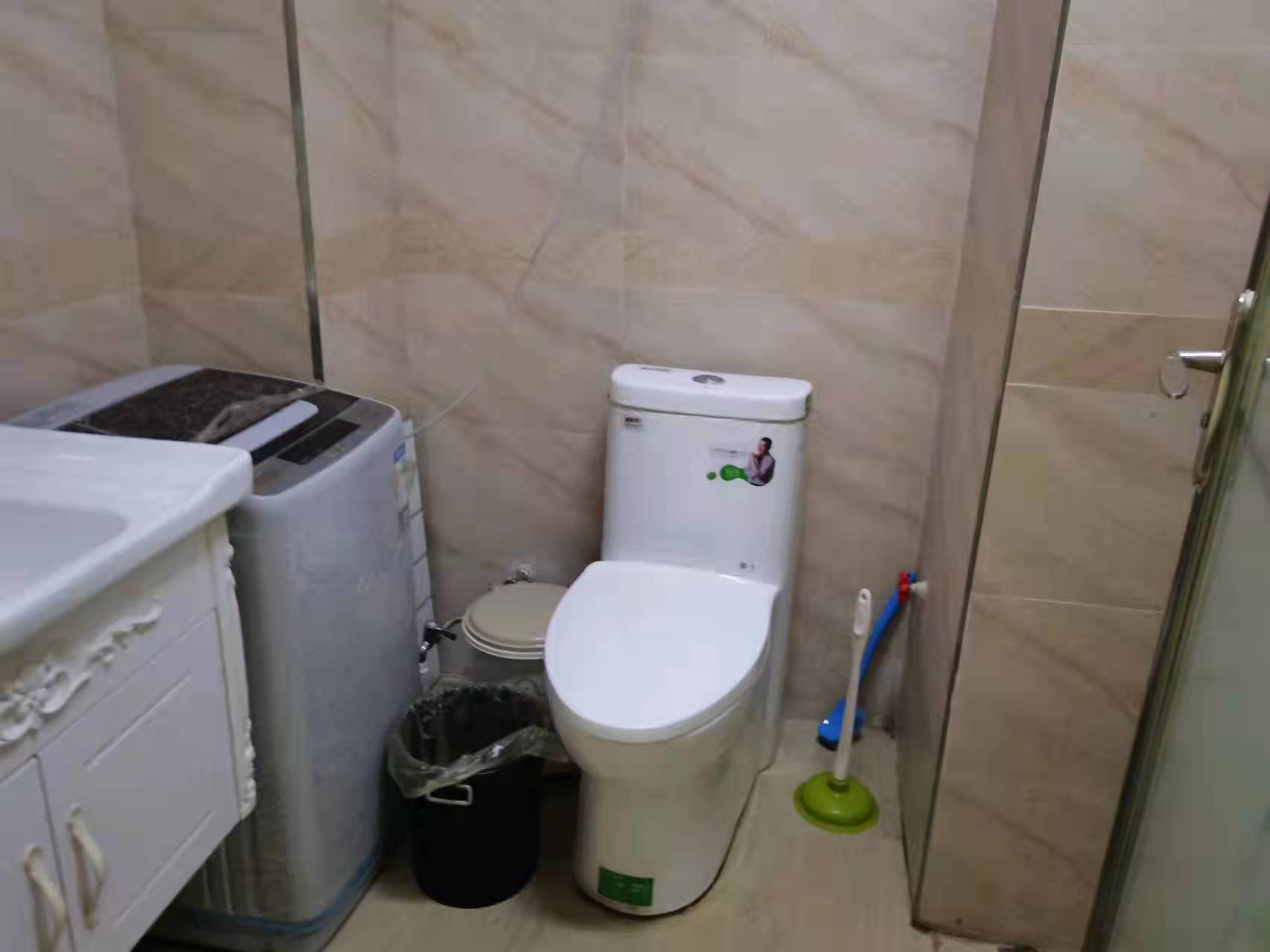 富川CEO大厦 1室1厅11卫 1500.0元/月 富川CEO大厦 1室1厅11卫 1500.0元/月室内图