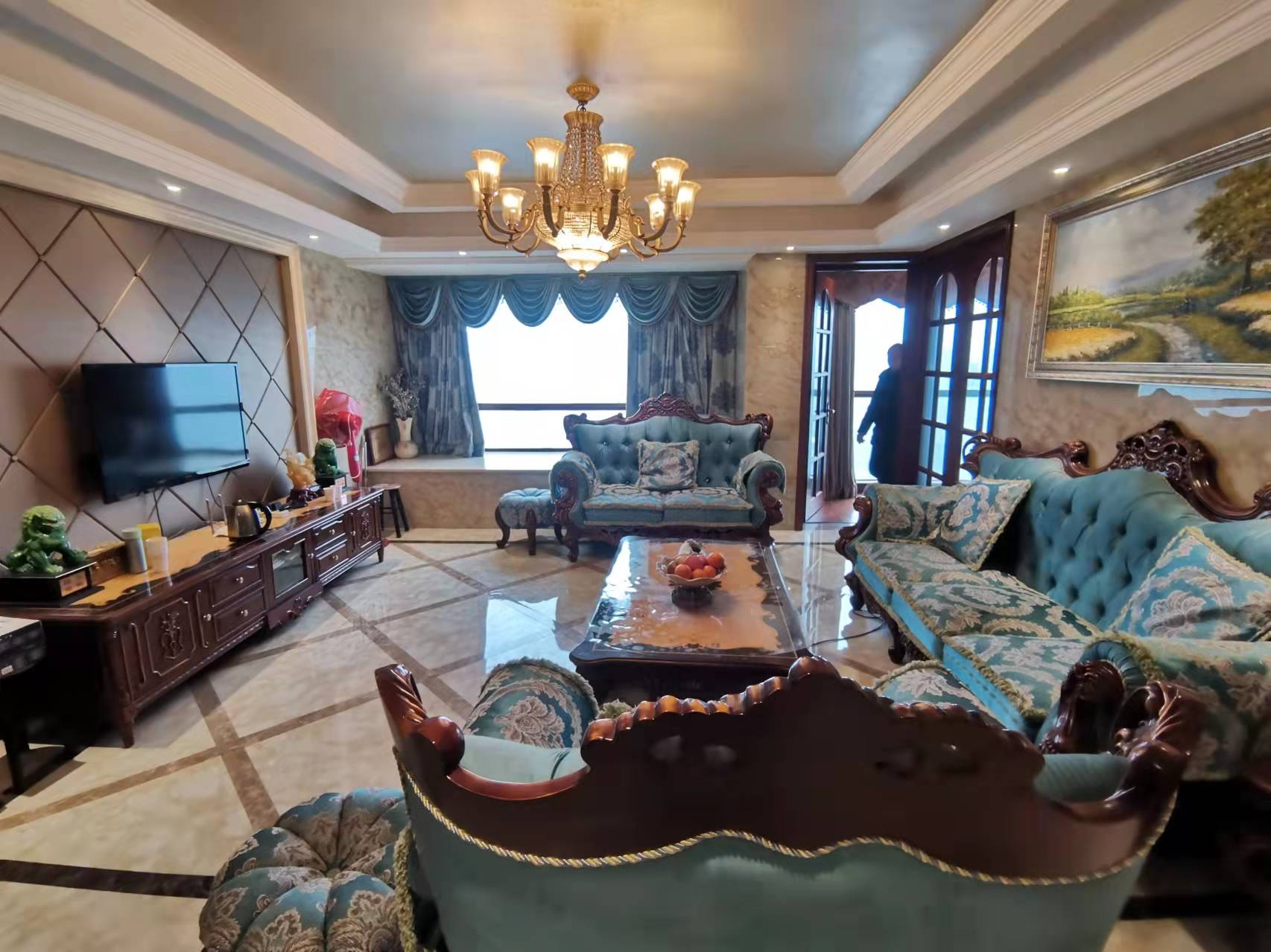 山水国际 3室2厅2卫 130.0万 山水国际 3室2厅2卫 130.0万客厅