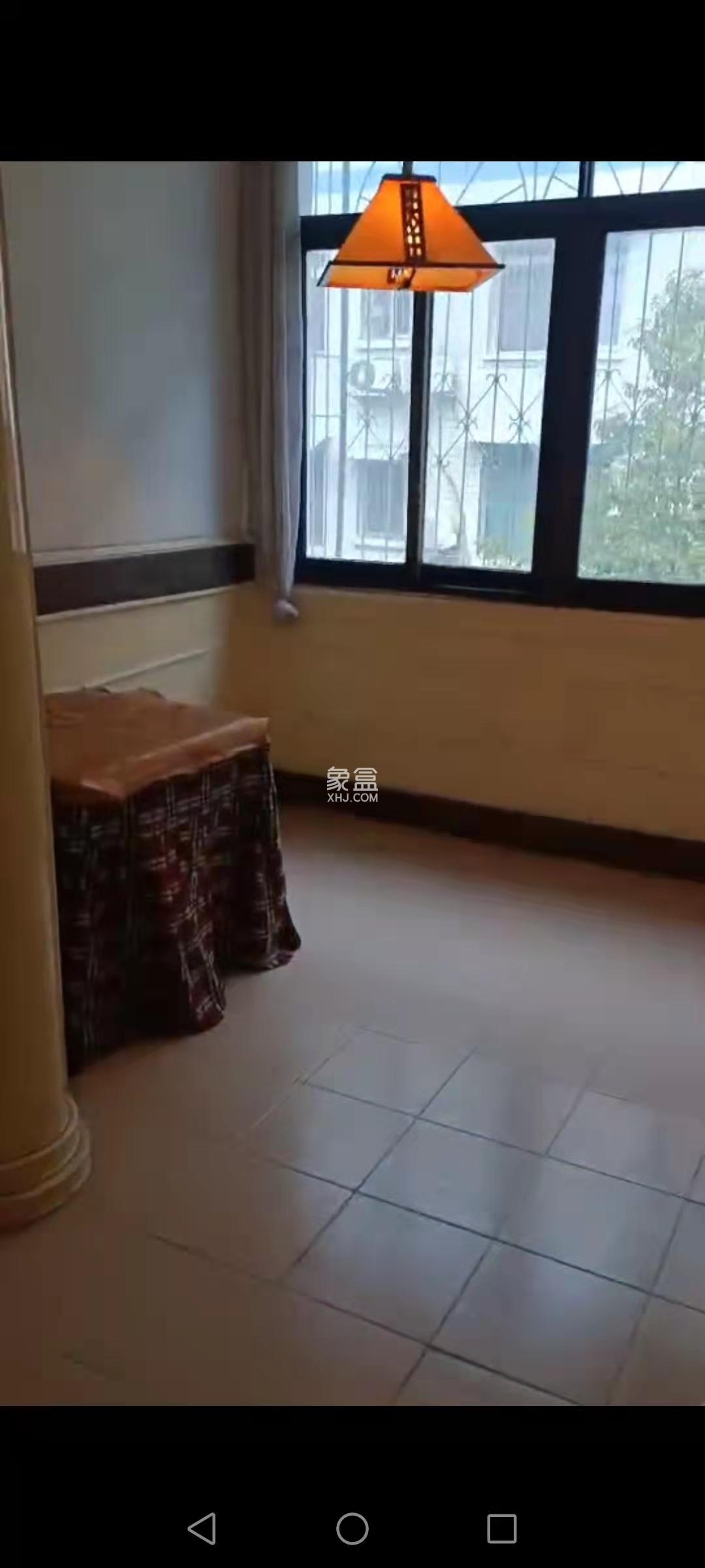 娄星区散盘 3室2厅1卫 52.0万 娄星区散盘 3室2厅1卫 52.0万客厅