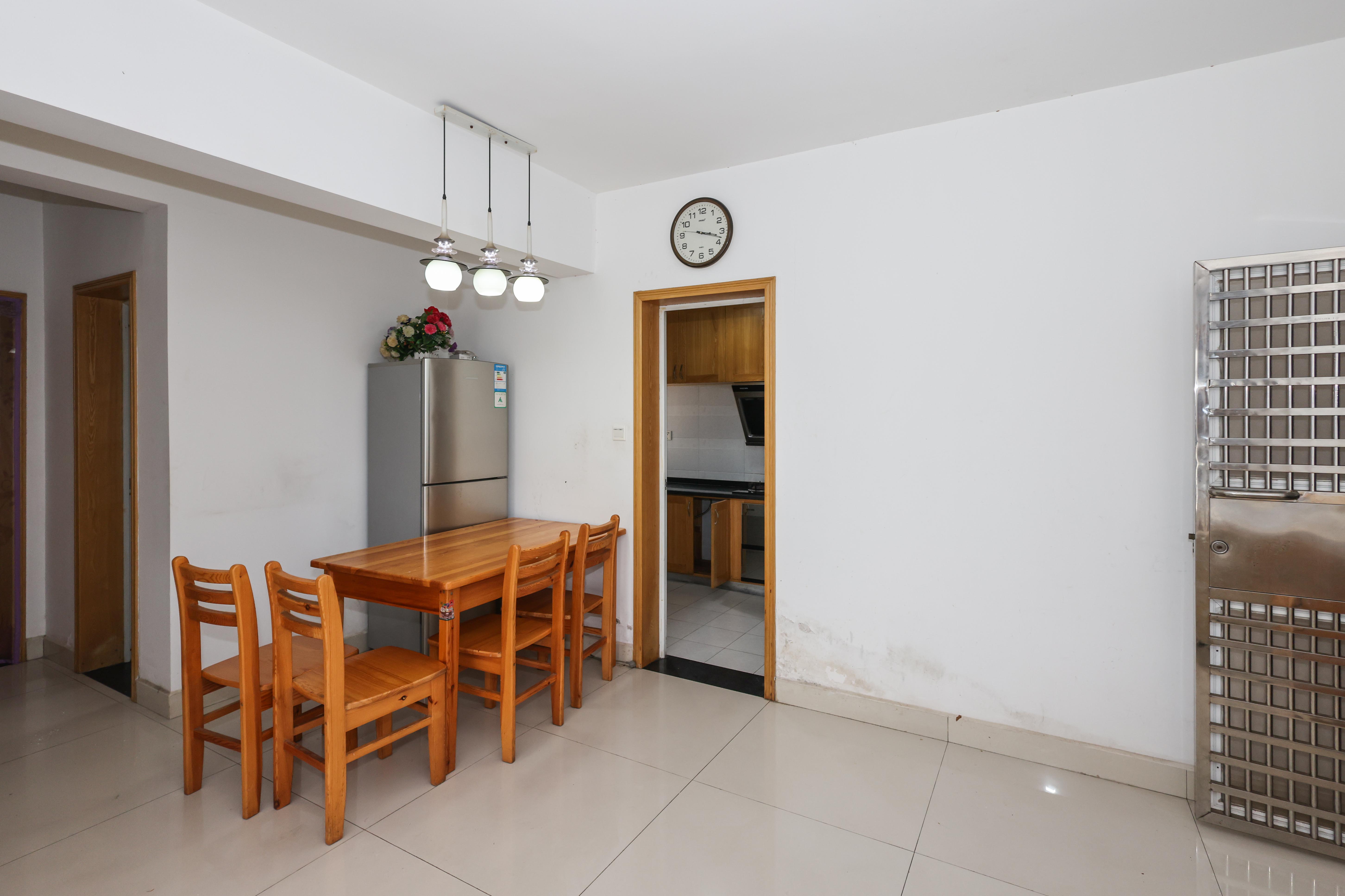 麓谷锦和园 3室2厅1卫 92.0万 麓谷锦和园 3室2厅1卫 92.0万客厅