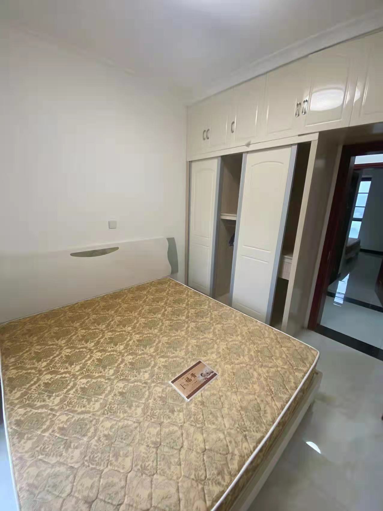 天府美岸 4室2厅1卫 2800.0元/月 天府美岸 4室2厅1卫 2800.0元/月室内图