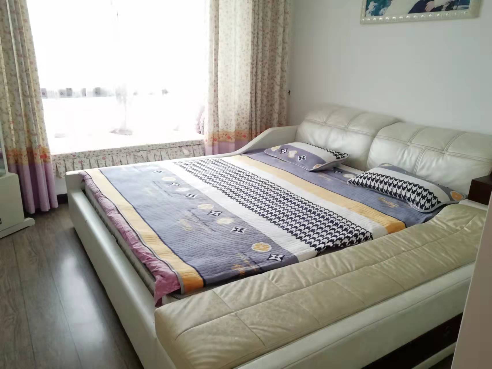 圣华名城建设北路110号  4室2厅2卫    64.8万 圣华名城建设北路110号  4室2厅2卫    64.8万客厅