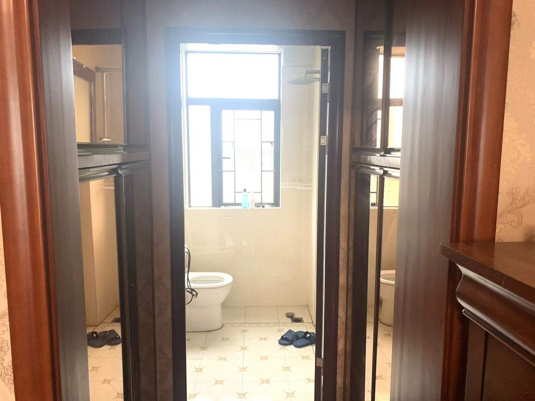 经世龙城 3室2厅2卫 85.0万 经世龙城 3室2厅2卫 85.0万客厅