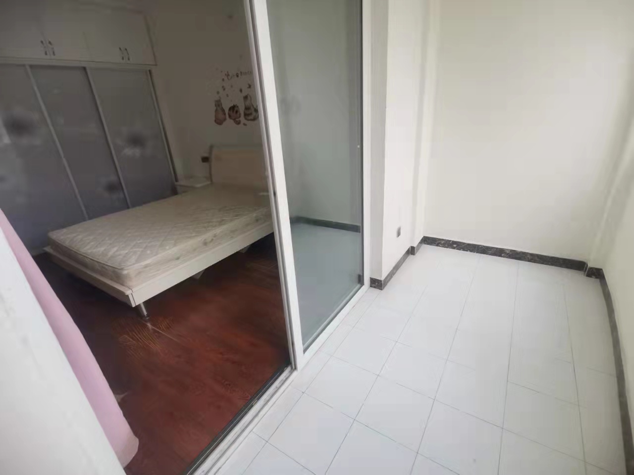 南湖锦苑 3室2厅2卫 2800.0元/月 南湖锦苑 3室2厅2卫 2800.0元/月室内图