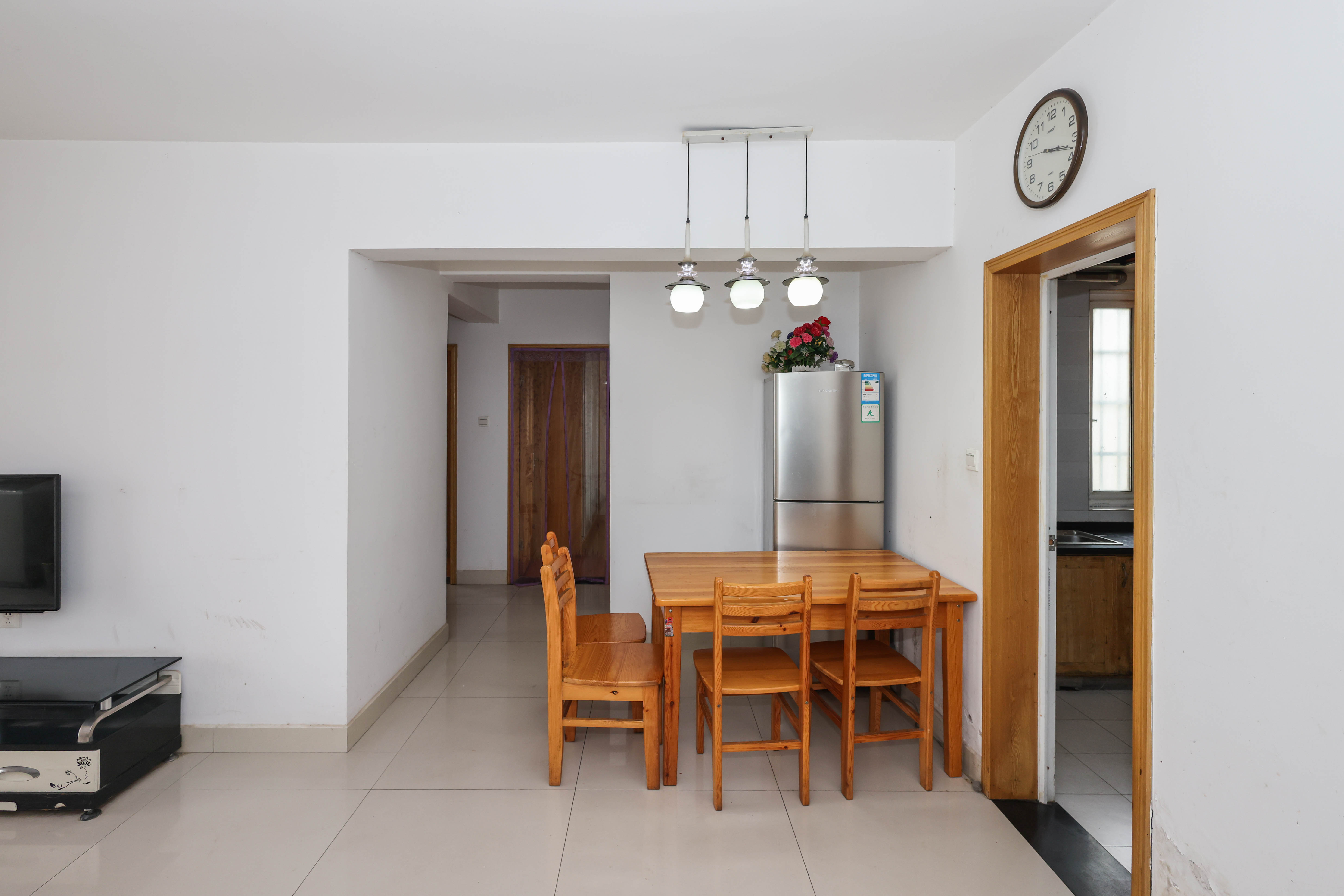 麓谷锦和园 3室2厅1卫 92.0万 麓谷锦和园 3室2厅1卫 92.0万客厅