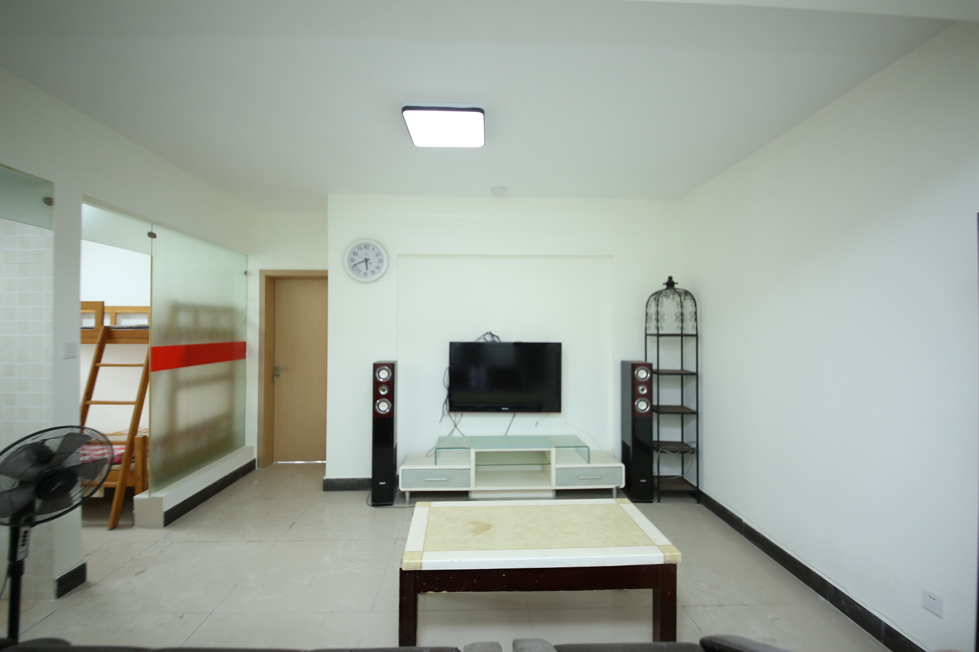 星典时代  2室2厅1卫   65.00万客厅