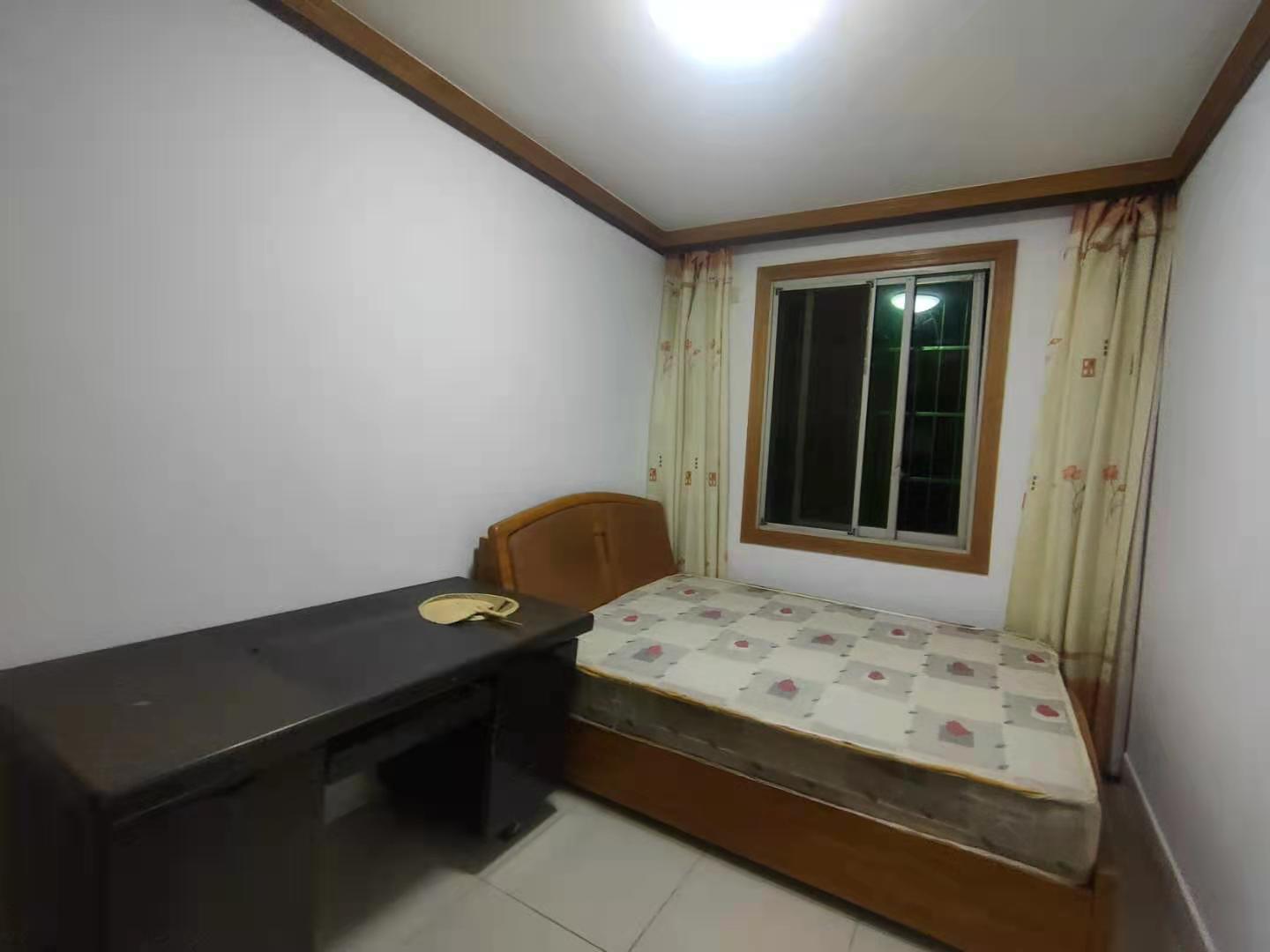 益阳铁路家园 3室2厅1卫 1000.0元/月 益阳铁路家园 3室2厅1卫 1000.0元/月室内图