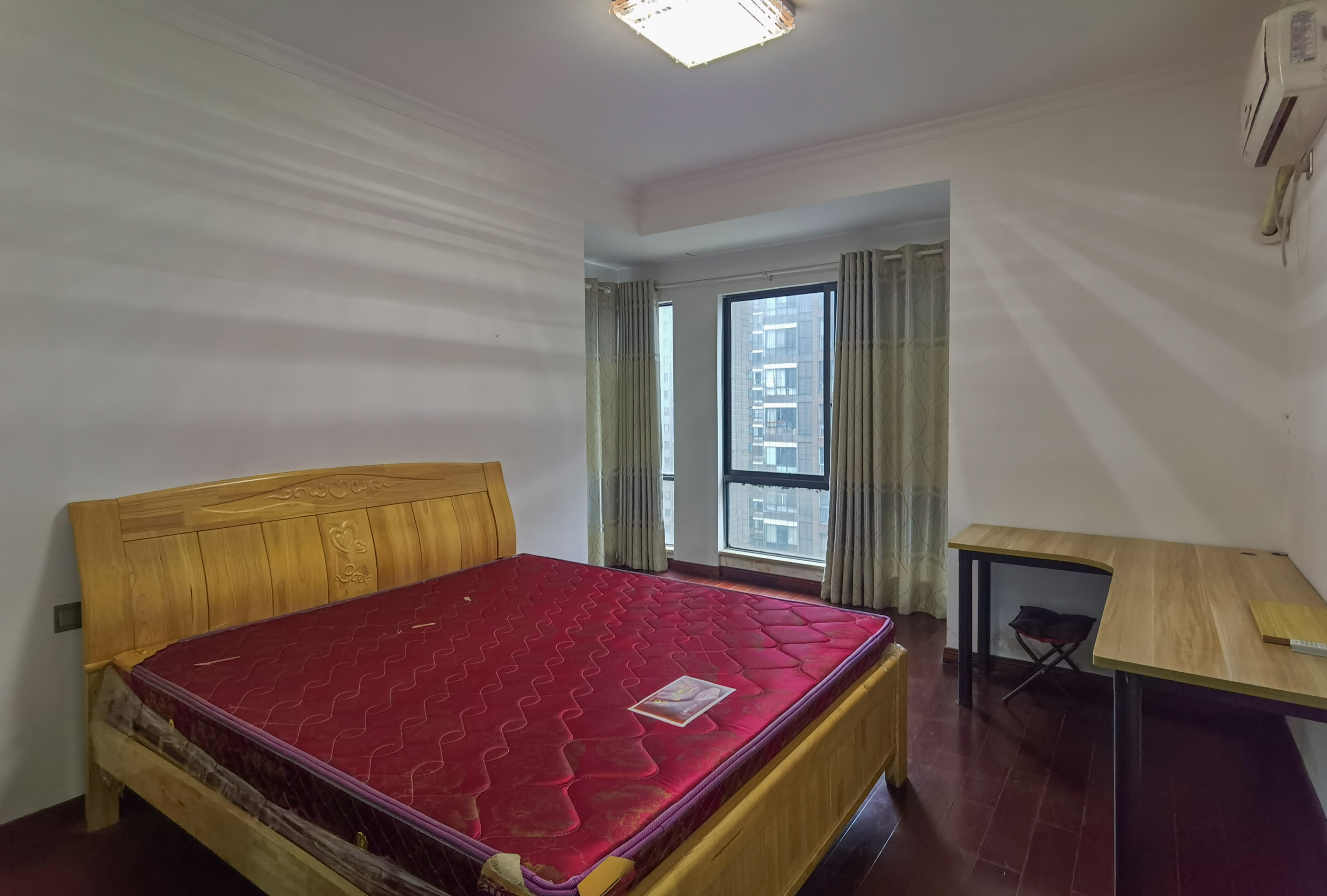 山水文园 3室2厅2卫 83.8万 山水文园 3室2厅2卫 83.8万客厅