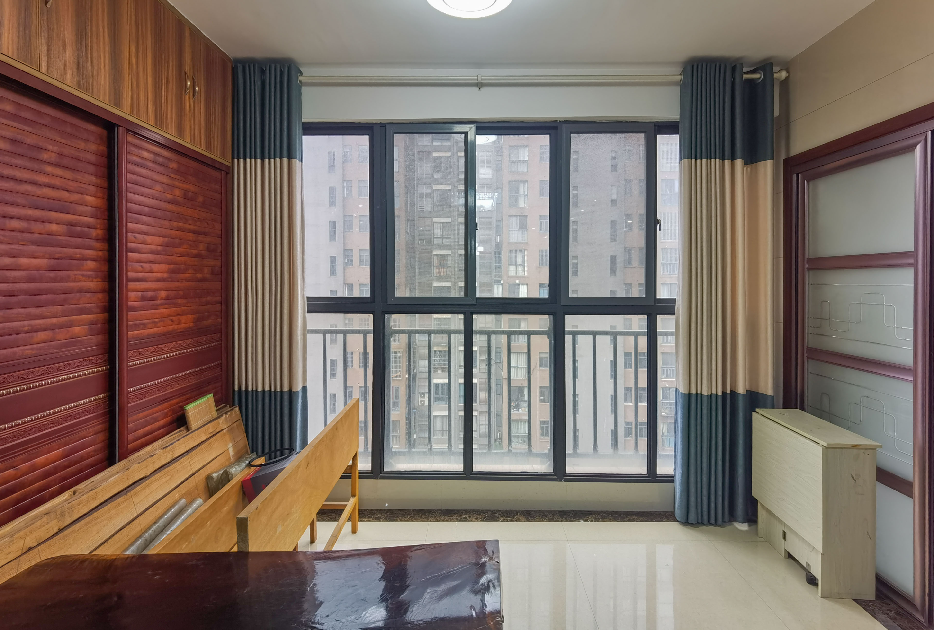 山水文园 3室2厅2卫 83.8万 山水文园 3室2厅2卫 83.8万客厅