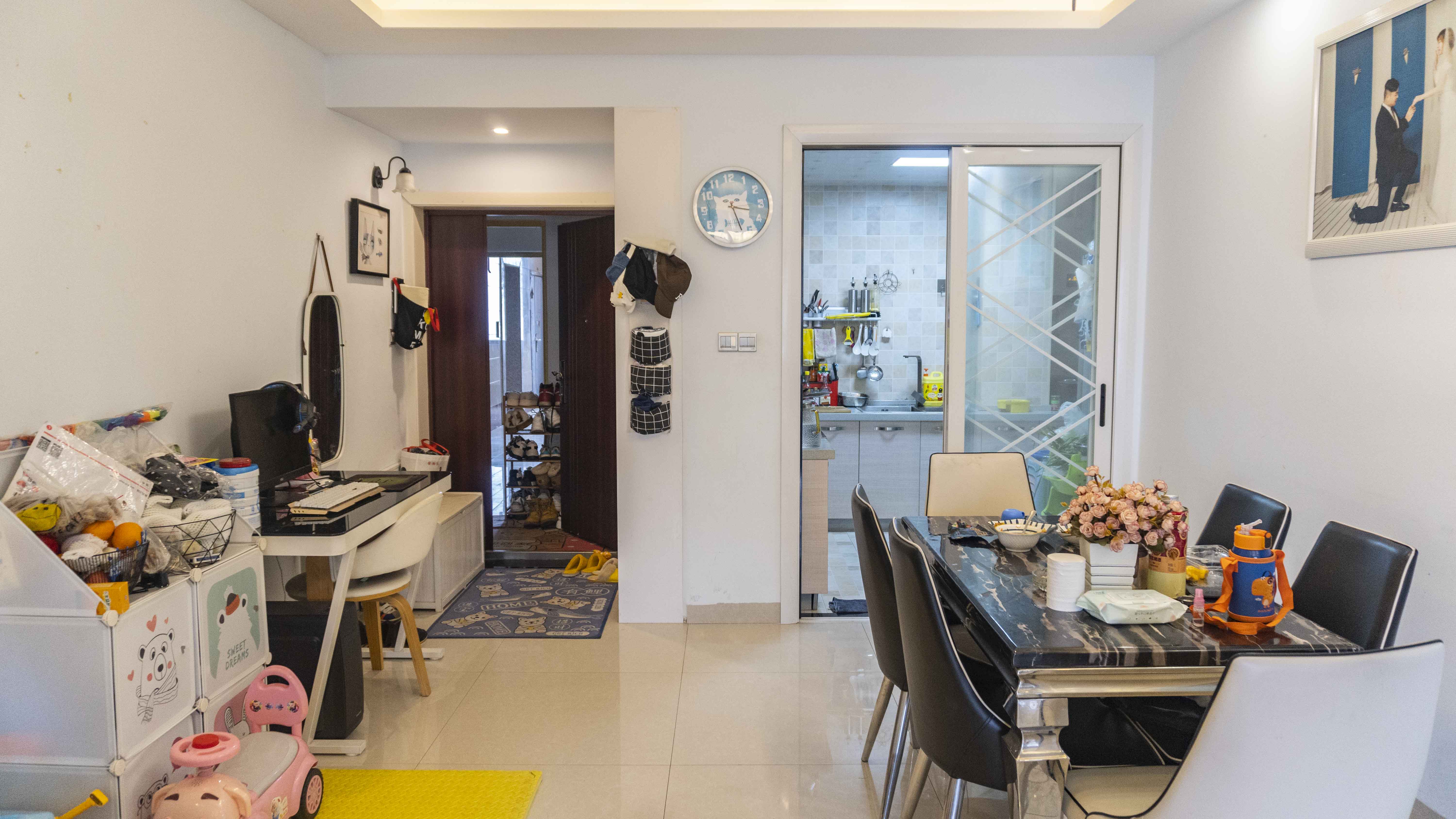 桃花缘  2室2厅1卫    65.0万 桃花缘  2室2厅1卫    65.0万客厅