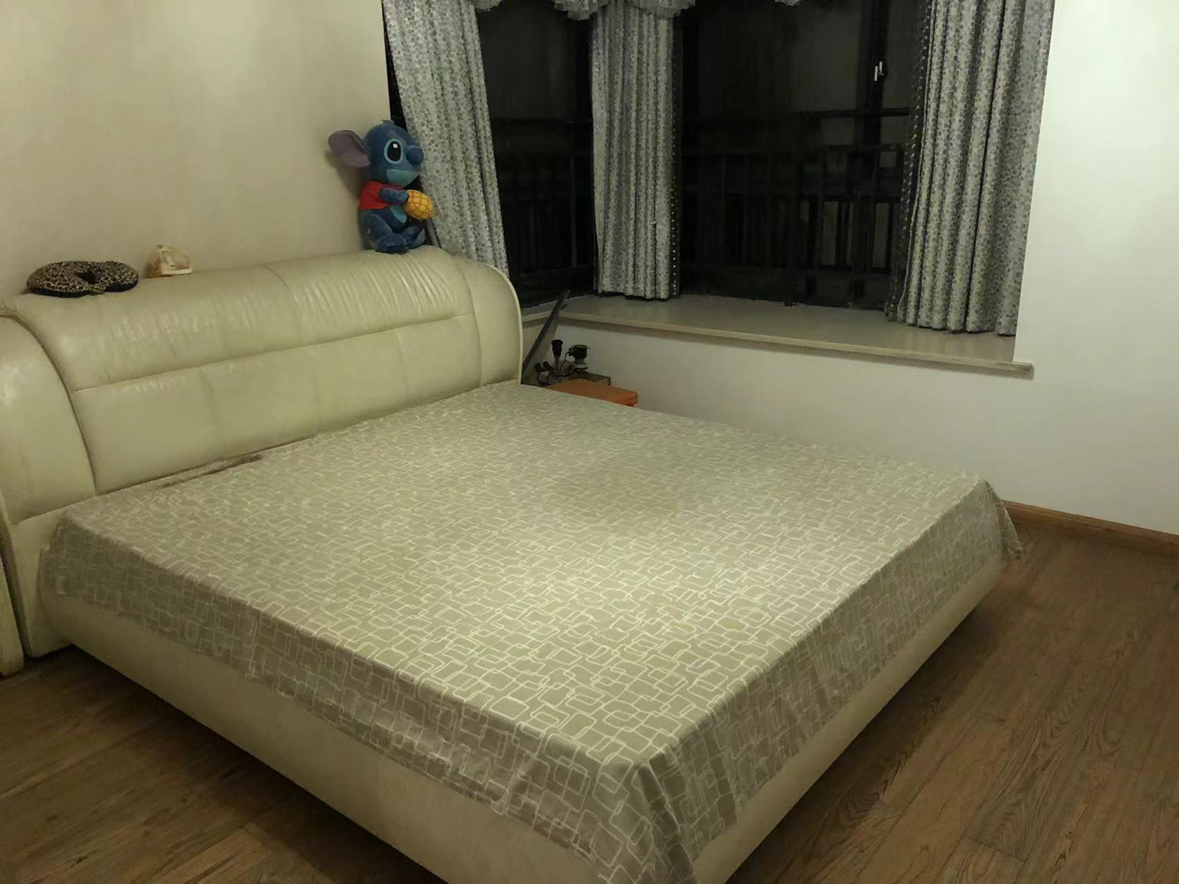 桂花名城  3室2厅1卫    70.0万 桂花名城  3室2厅1卫    70.0万客厅