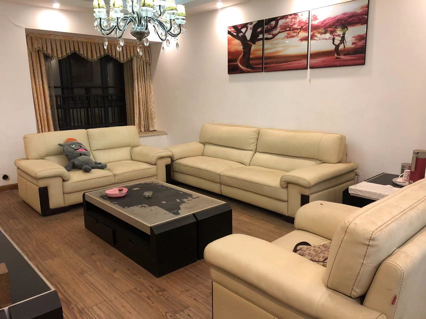 桂花名城  3室2厅1卫    70.0万 桂花名城  3室2厅1卫    70.0万客厅