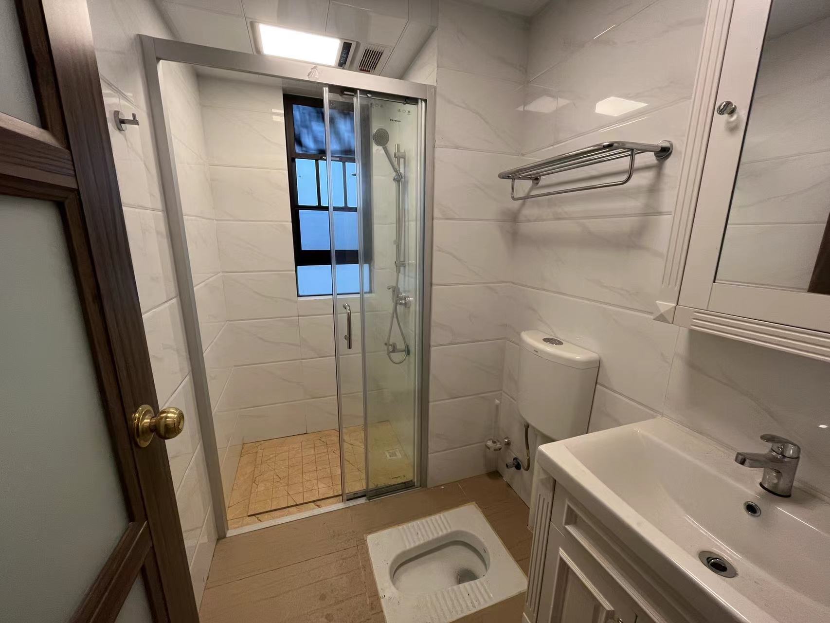 碧桂园梓山府  4室2厅2卫    2800.0元/月 碧桂园梓山府  4室2厅2卫    2800.0元/月室内图