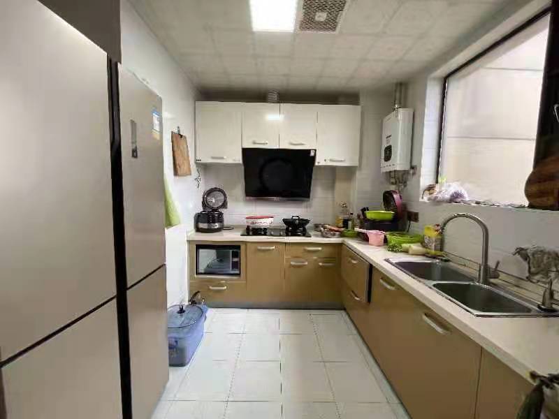 慧谷阳光  3室2厅2卫   88.00万客厅