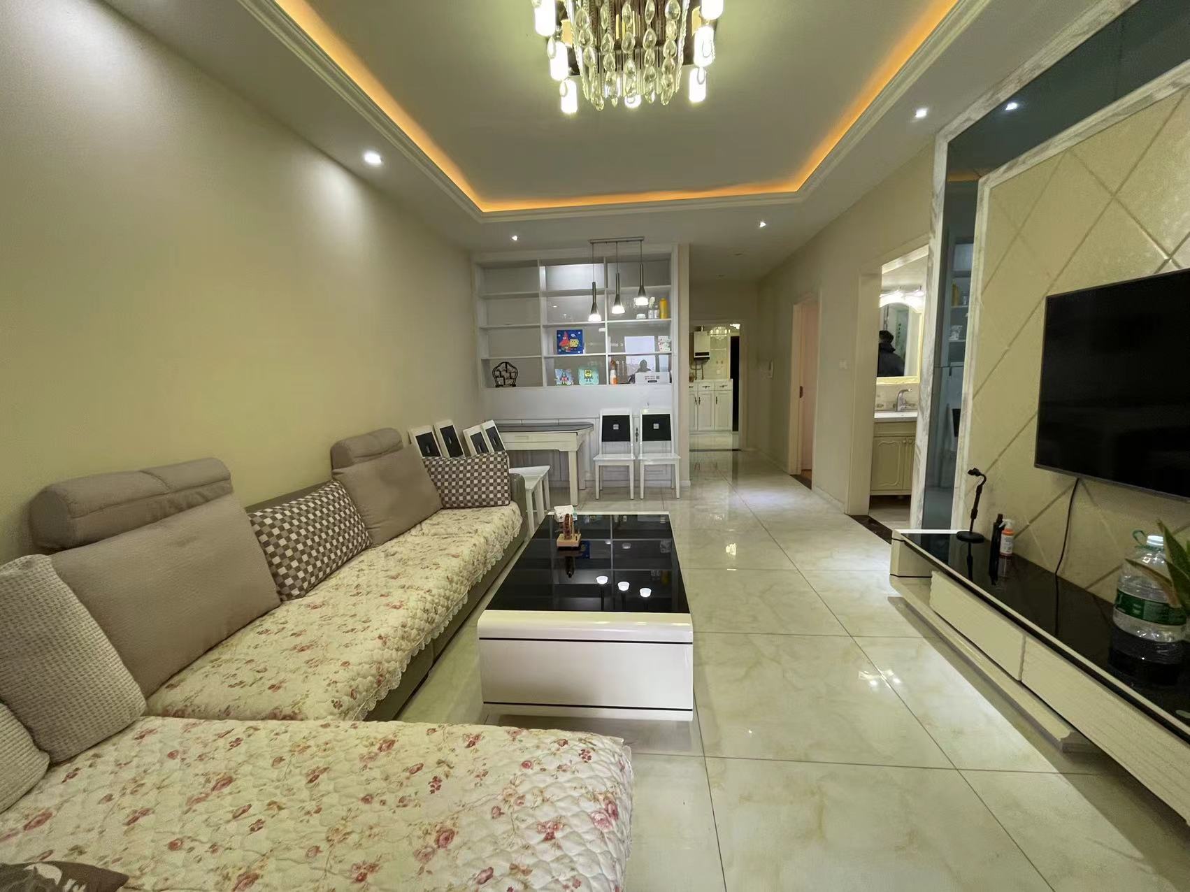 南湖世纪 3室2厅1卫 2800.0元/月 南湖世纪 3室2厅1卫 2800.0元/月室内图