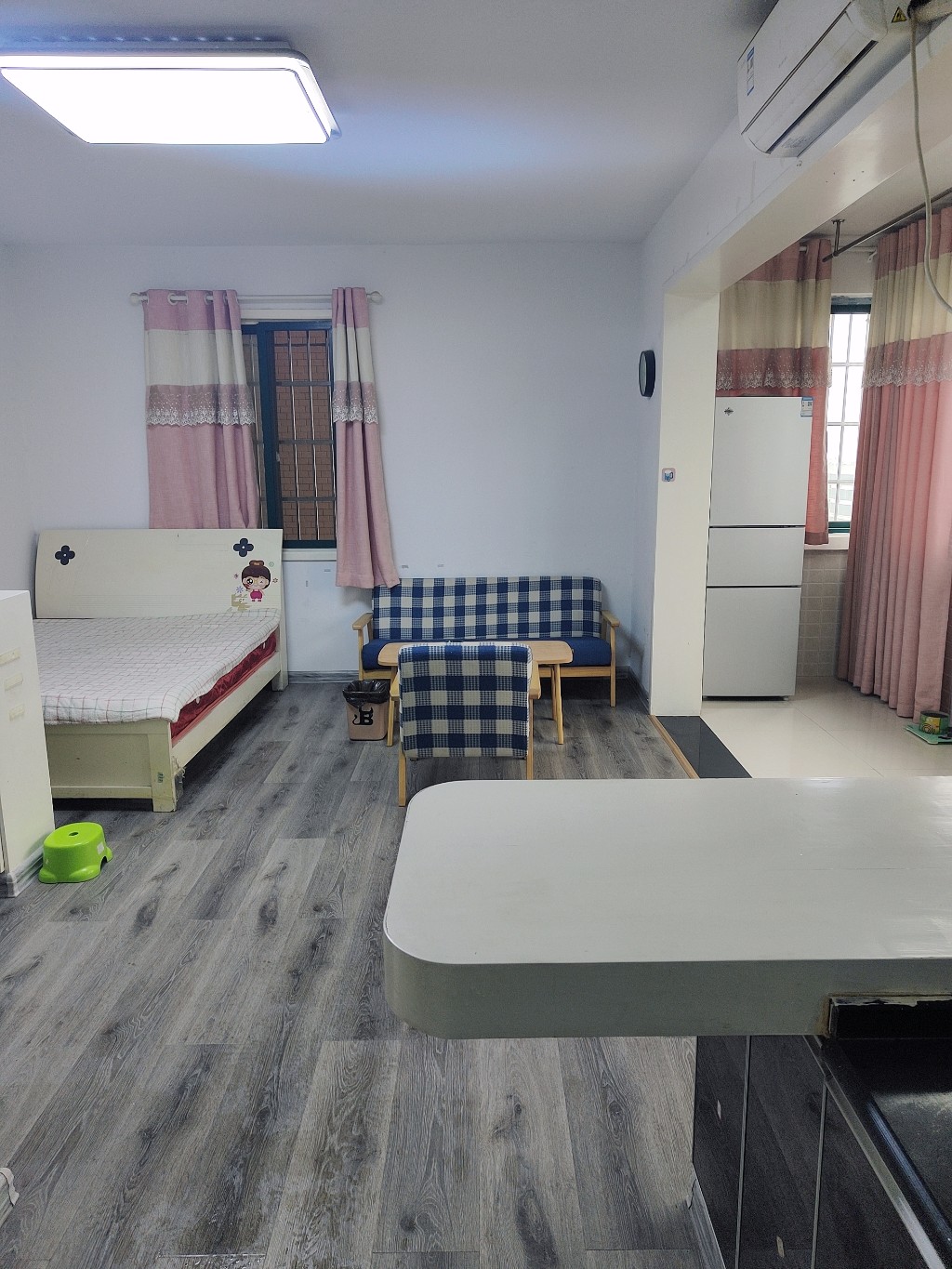 欣登中央公园 1室1厅1卫 1600.0元/月 欣登中央公园 1室1厅1卫 1600.0元/月室内图