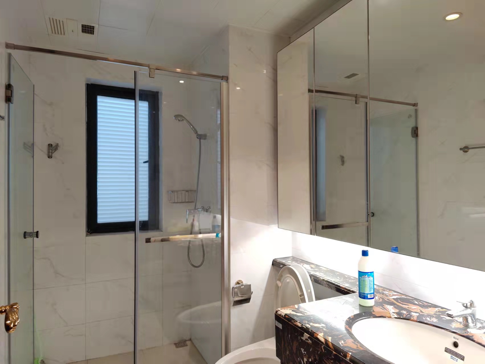 恒大华府 3室2厅2卫 85.8万 恒大华府 3室2厅2卫 85.8万客厅