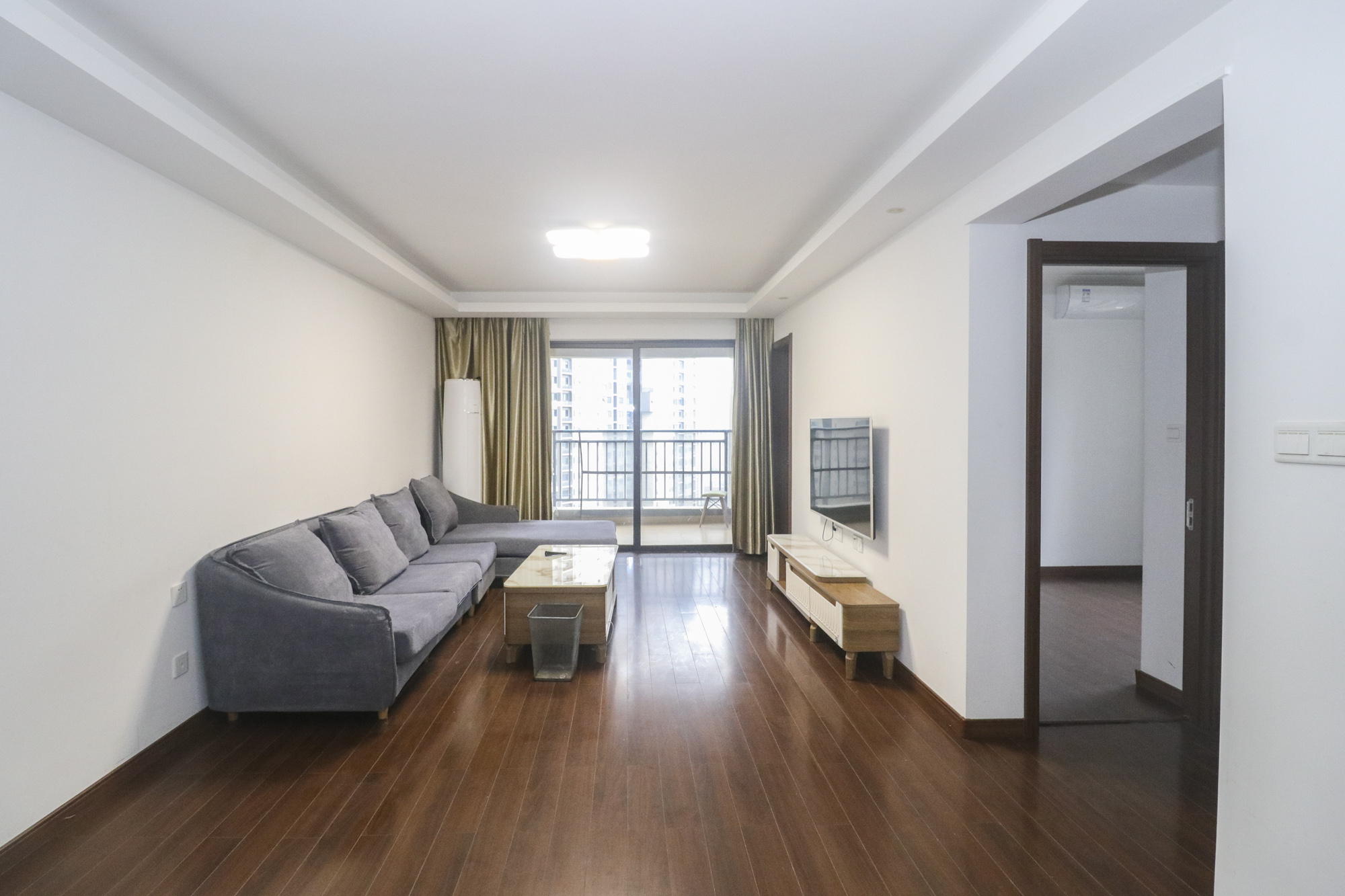 万科里金域滨江  3室2厅1卫    205.0万室内图1