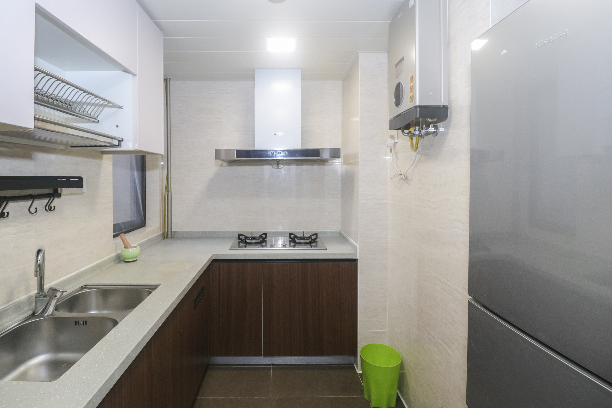 万科里金域滨江  3室2厅1卫    205.0万厨房