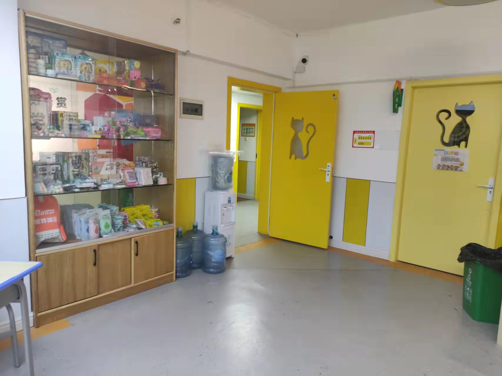 九圆大厦  2室1厅1卫    34.0万 九圆大厦  2室1厅1卫    34.0万卫生间