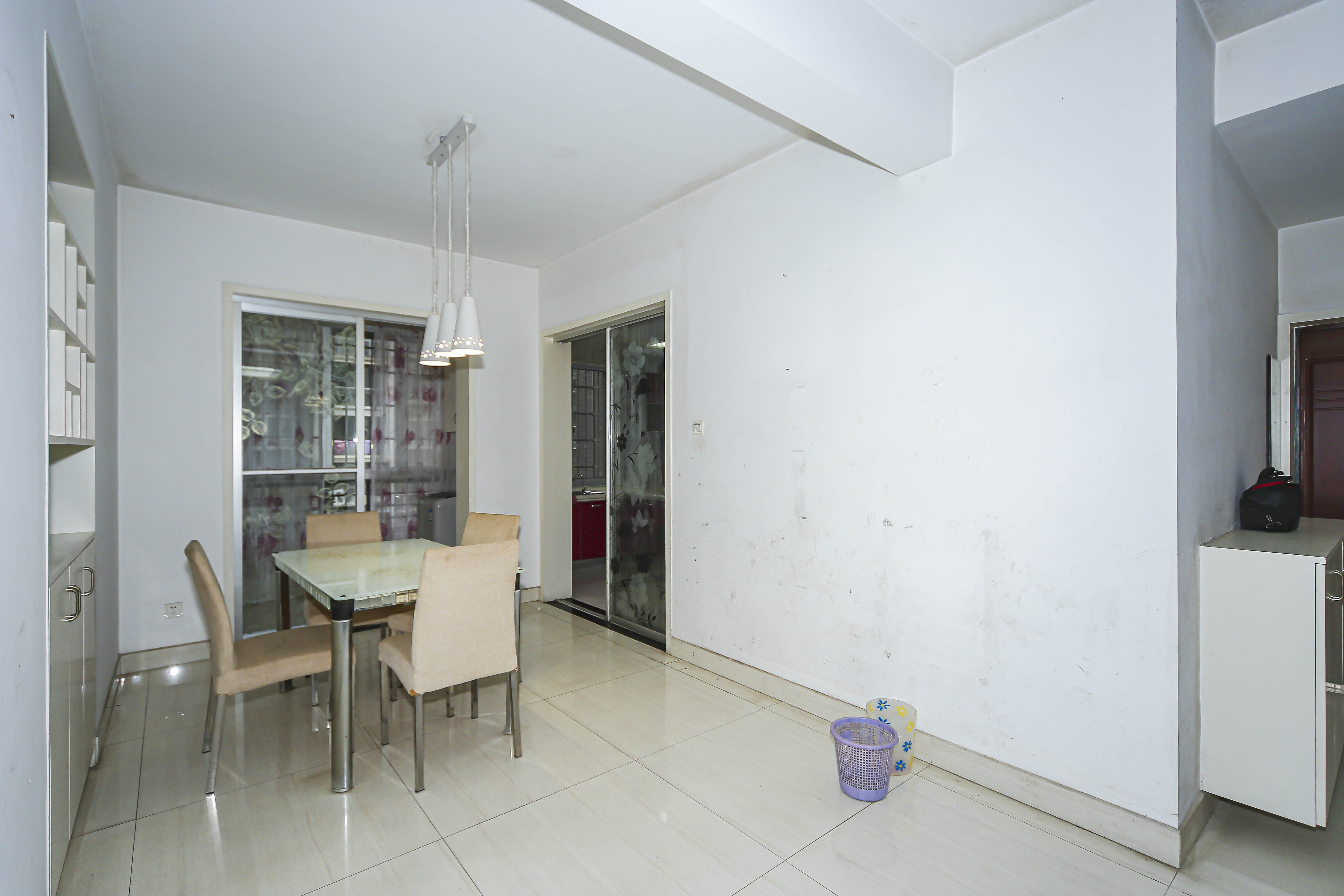 含浦家苑  3室2厅2卫    95.0万客厅