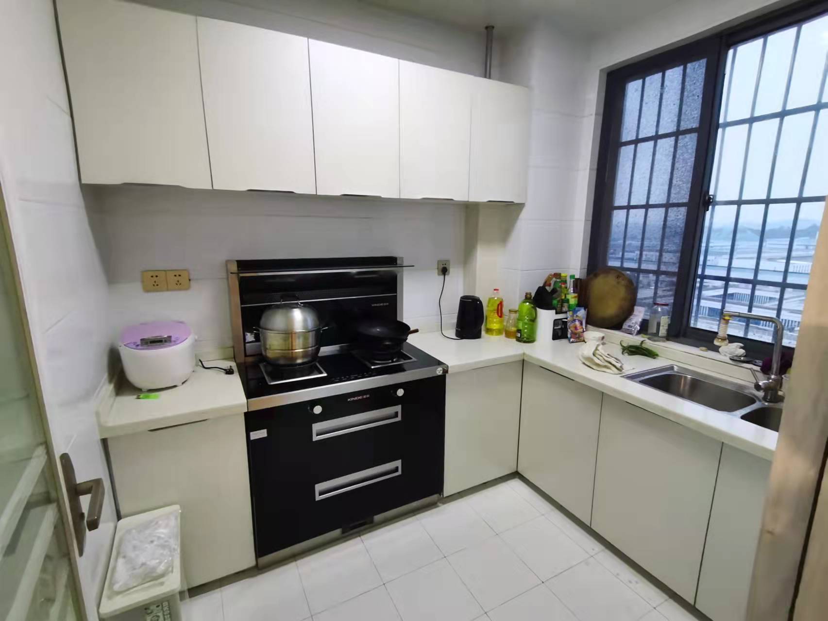 上善国际(翰林府) 2室2厅1卫 53.0万 上善国际(翰林府) 2室2厅1卫 53.0万客厅