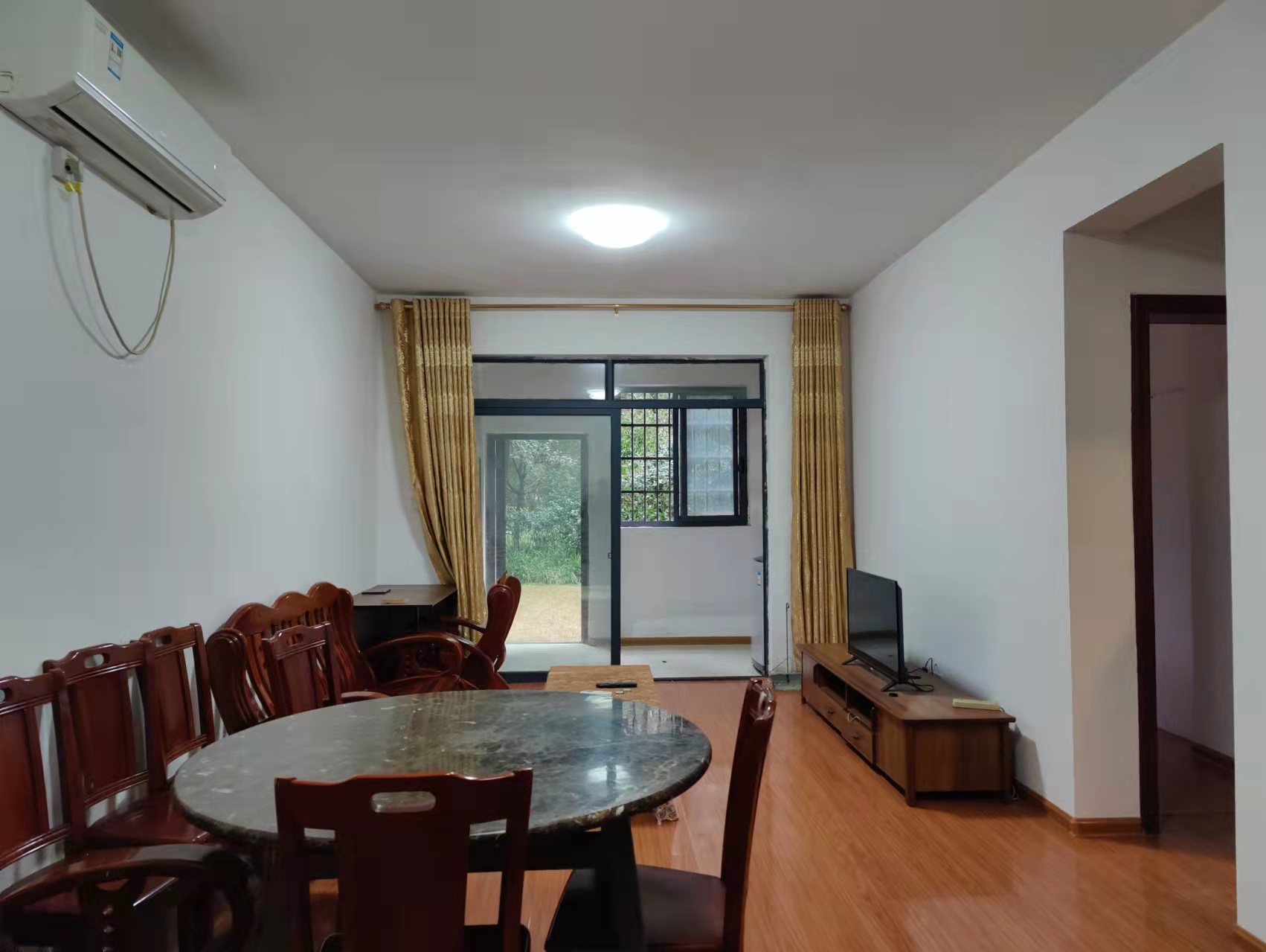 湘银星城  2室2厅1卫    44.8万 湘银星城  2室2厅1卫    44.8万客厅