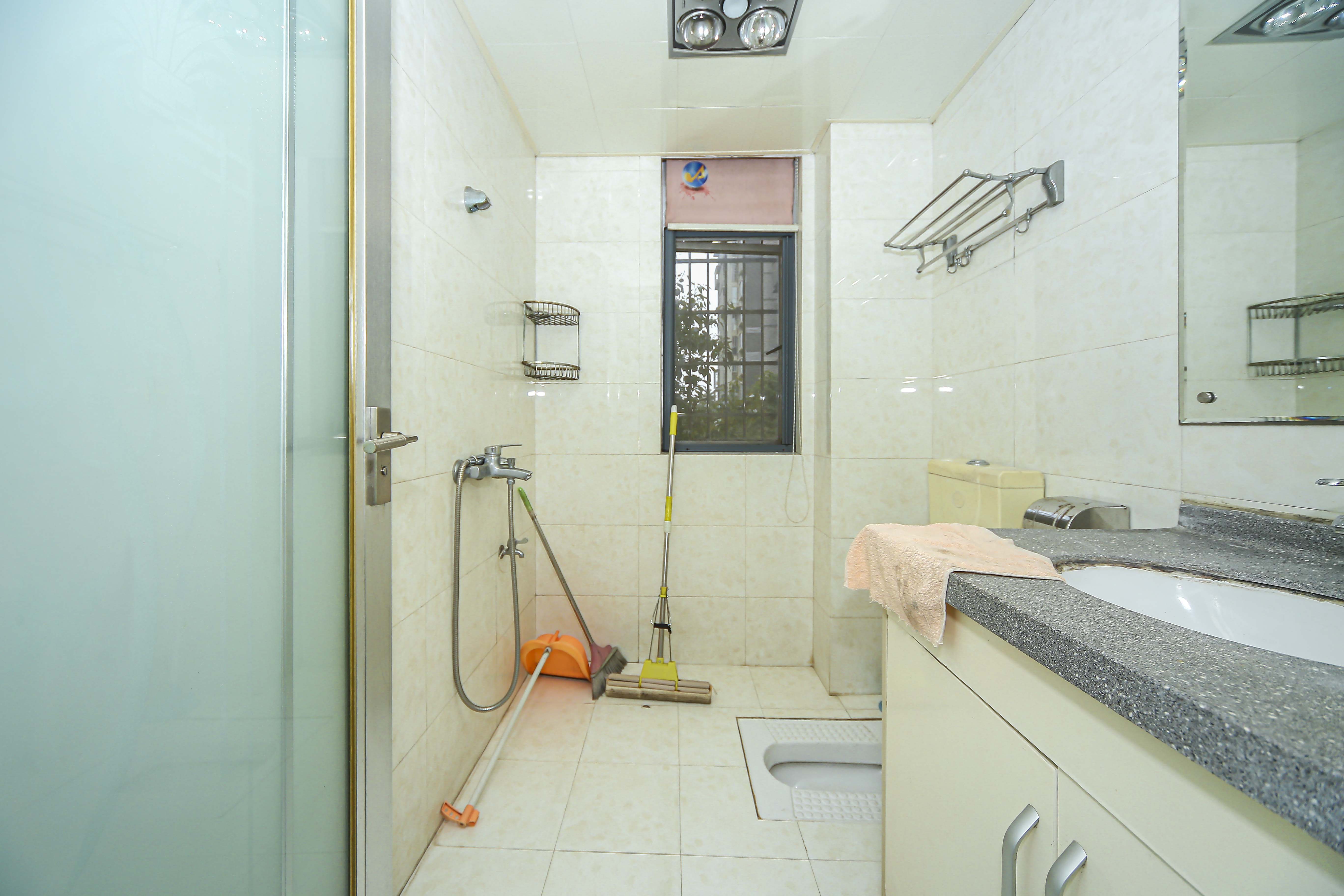 含浦家苑  3室2厅2卫    95.0万卫生间