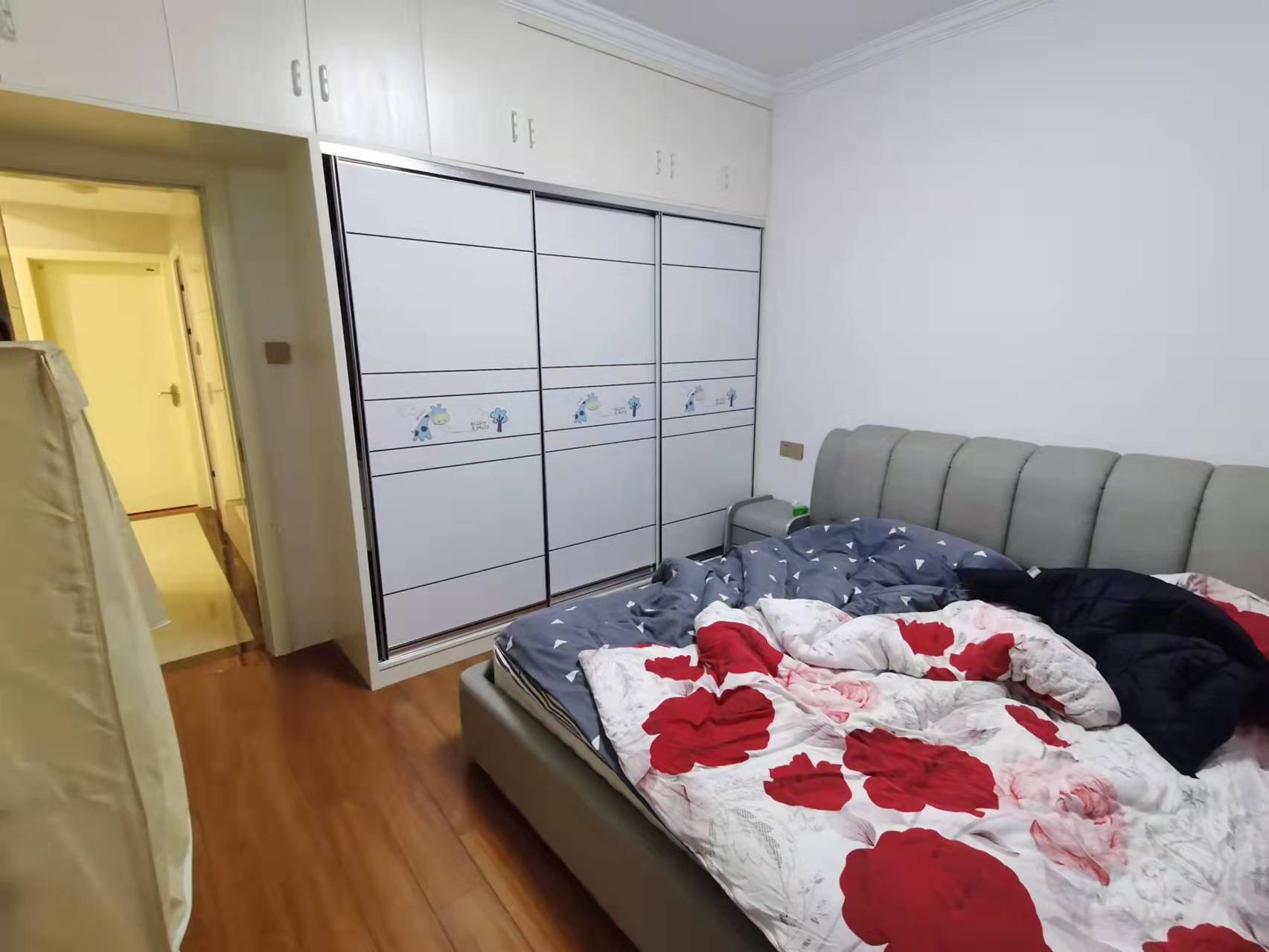 上善国际(翰林府) 2室2厅1卫 53.0万 上善国际(翰林府) 2室2厅1卫 53.0万客厅