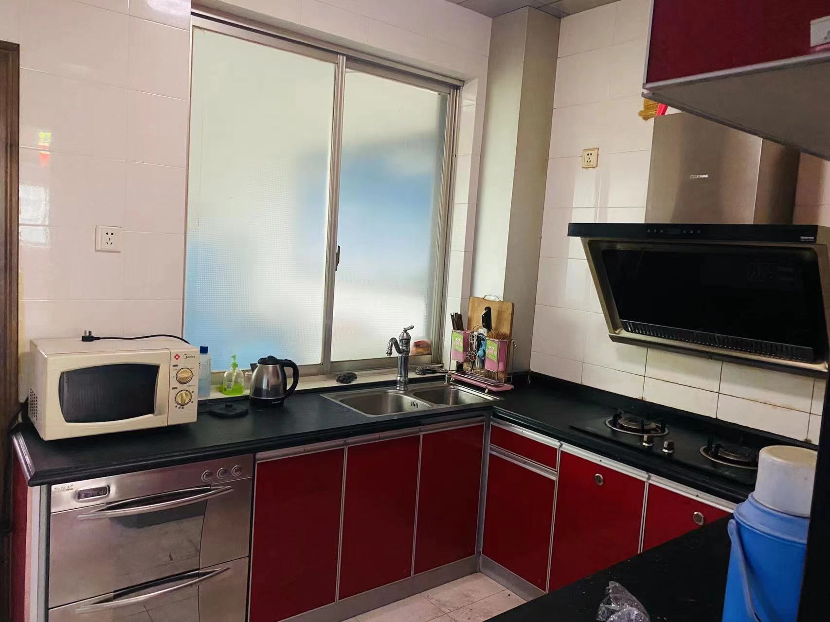 淞亿小区 4室2厅2卫 64.0万 淞亿小区 4室2厅2卫 64.0万客厅