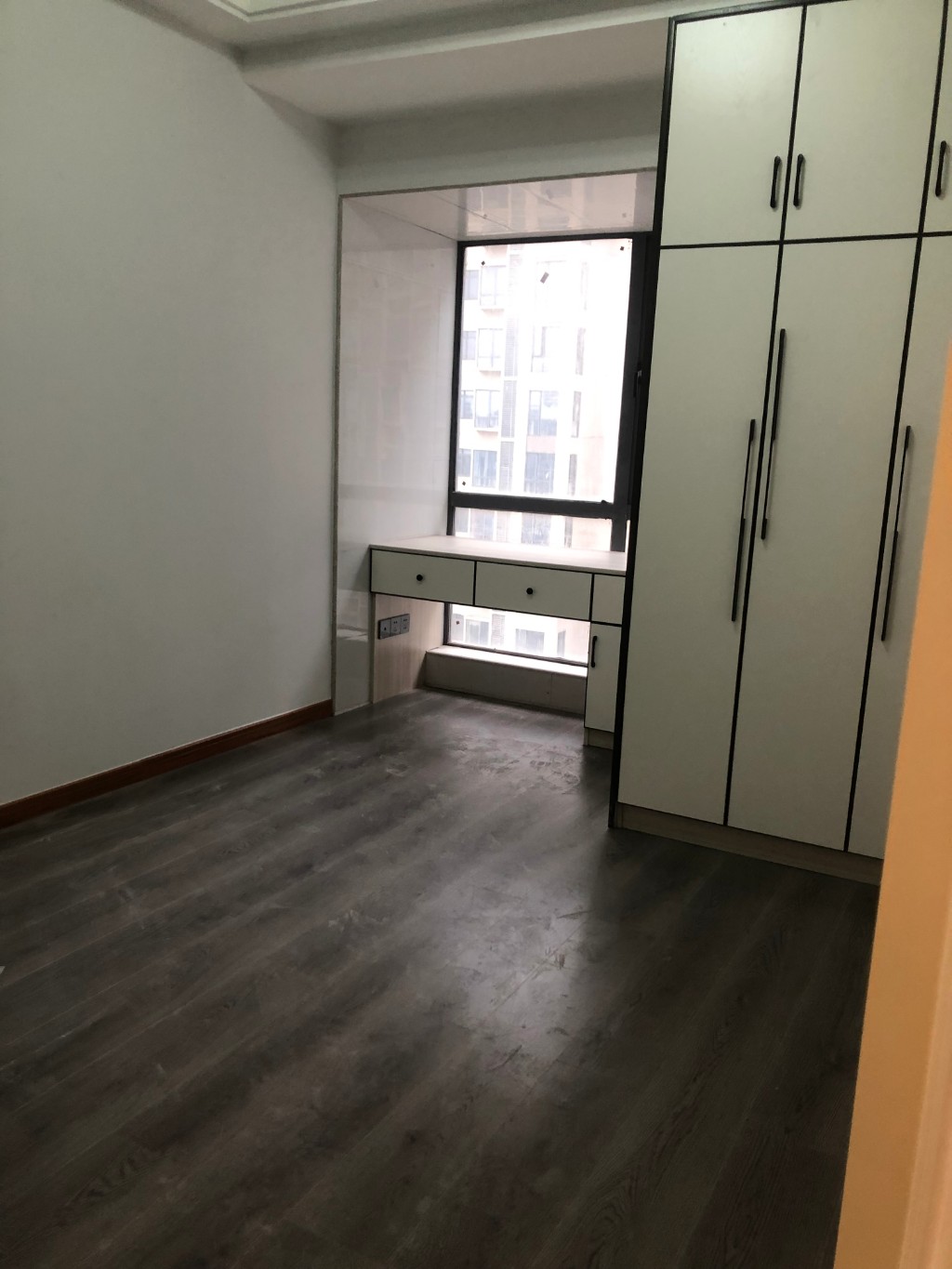 山水洲城华晨第一城  3室2厅2卫    90.0万客厅