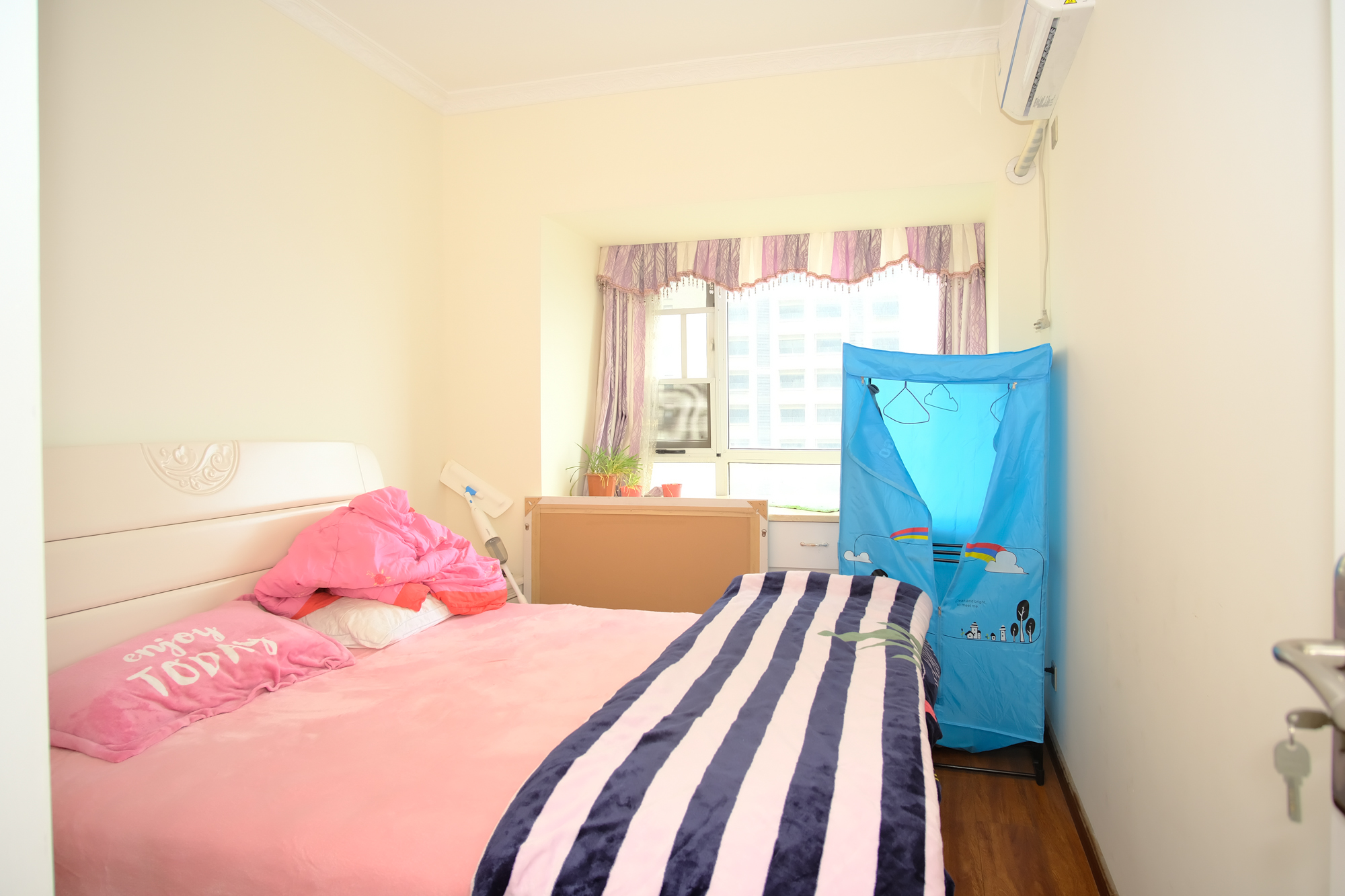 金科时代中心 3室2厅1卫 80.0万 金科时代中心 3室2厅1卫 80.0万卧室